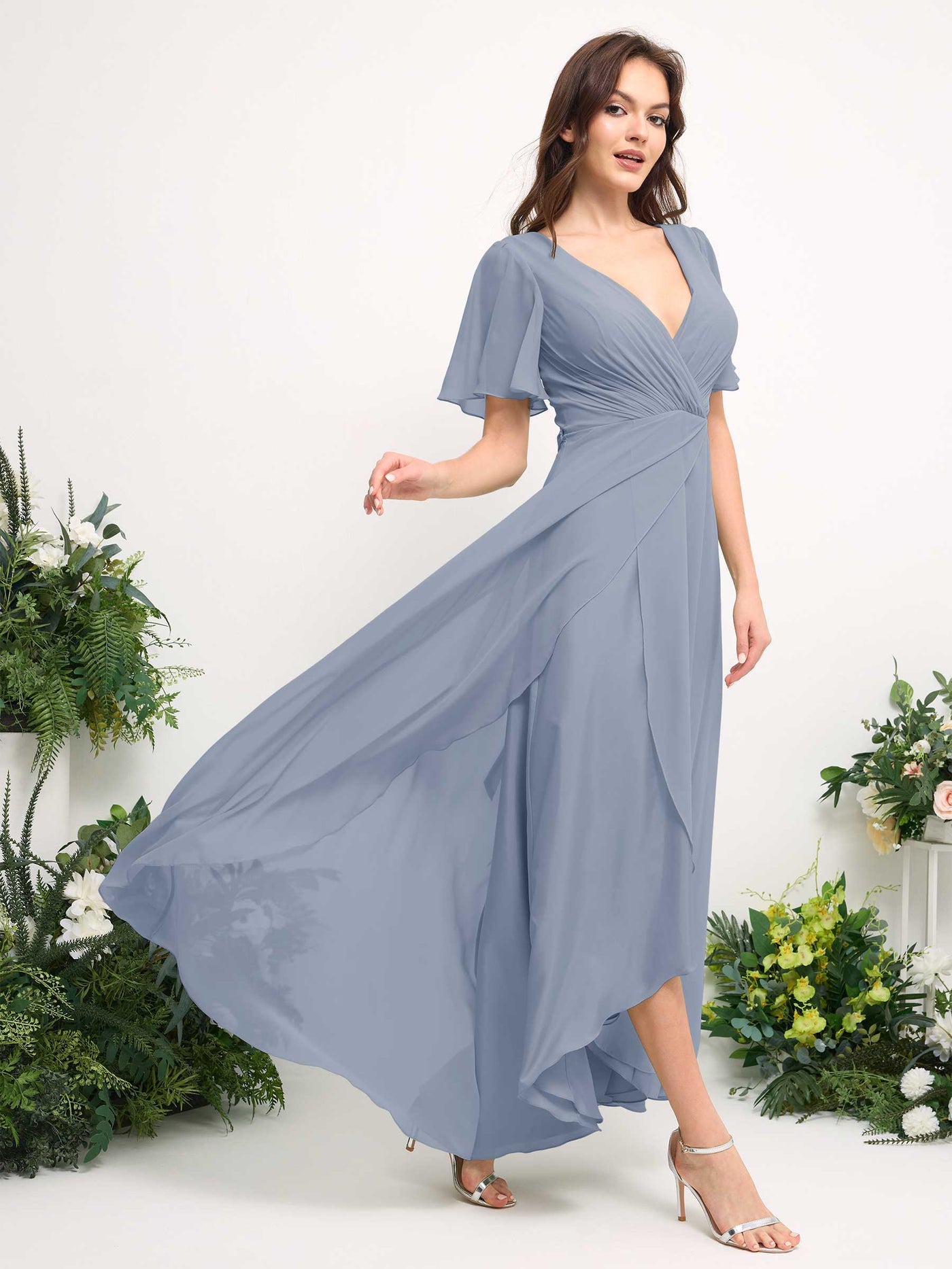 Carlyna Vestido línea A escote en V gasa hasta el suelo dama de honor Azul Empolvado Mejorado #color_azul-empolvado-mejorado