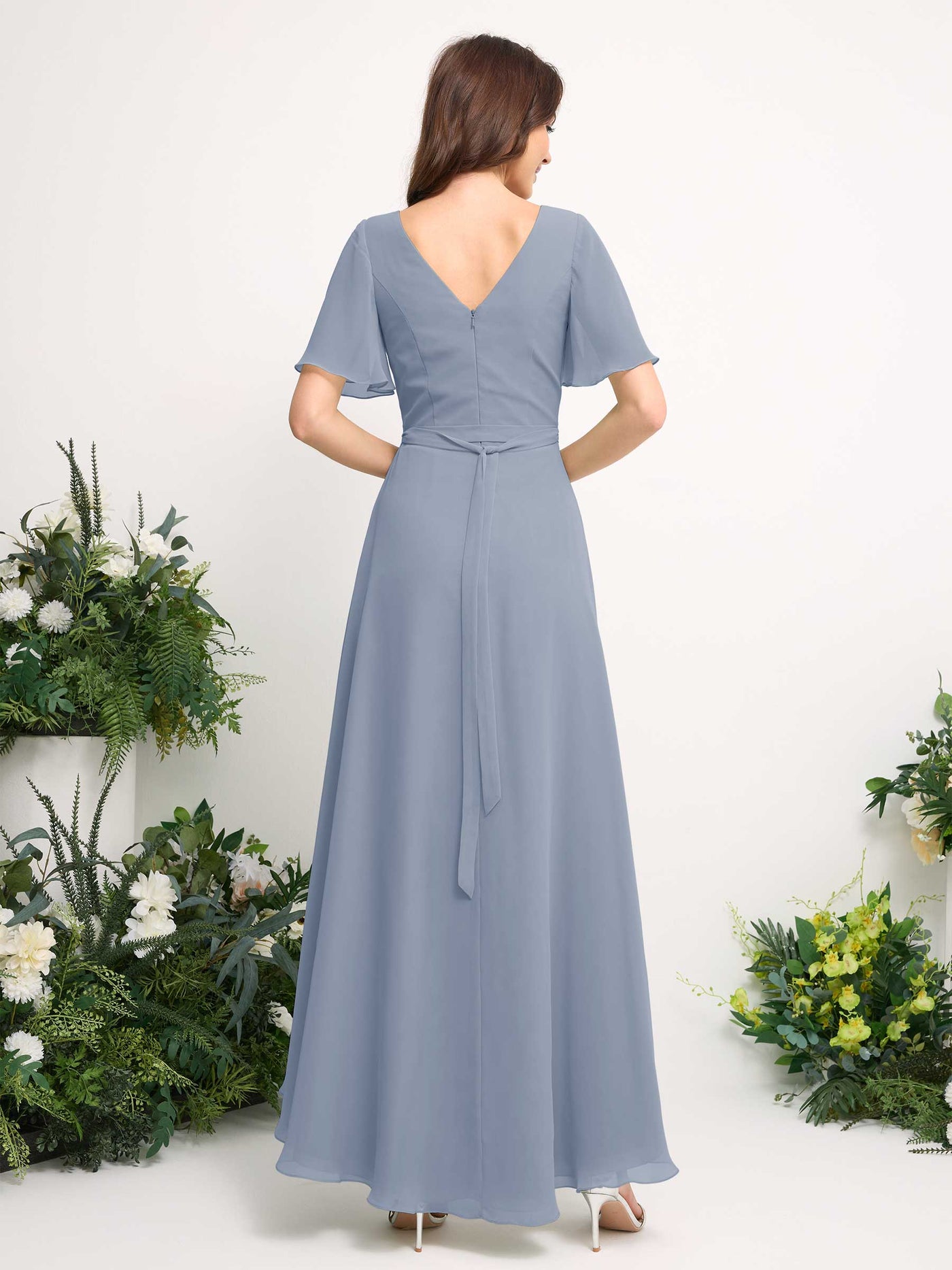 Carlyna Vestido línea A escote en V gasa hasta el suelo dama de honor Azul Empolvado Mejorado #color_azul-empolvado-mejorado