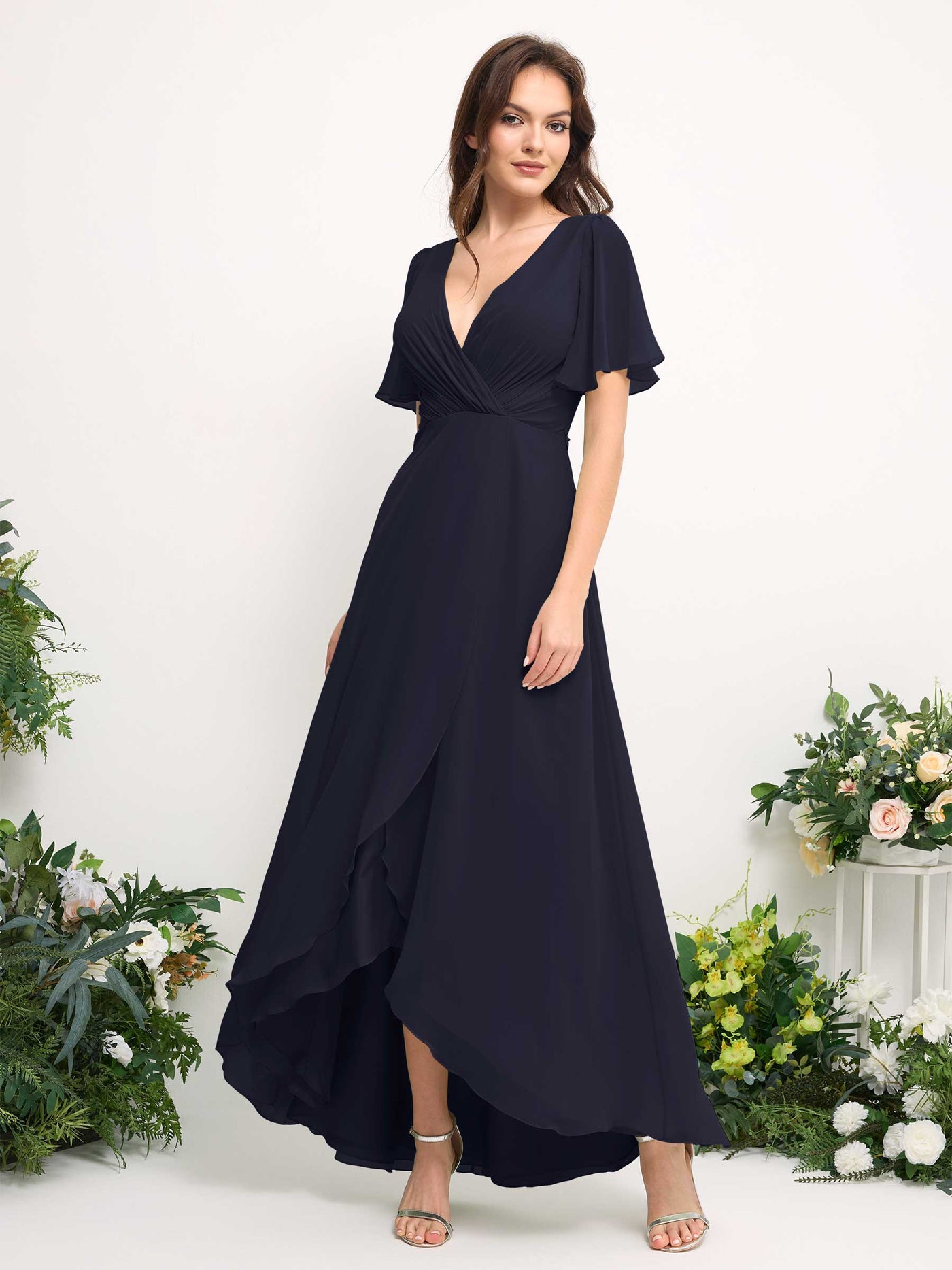 Carlyna Vestido línea A escote en V gasa hasta el suelo dama de honor Azul Marino Oscuro #color_azul-marino-oscuro