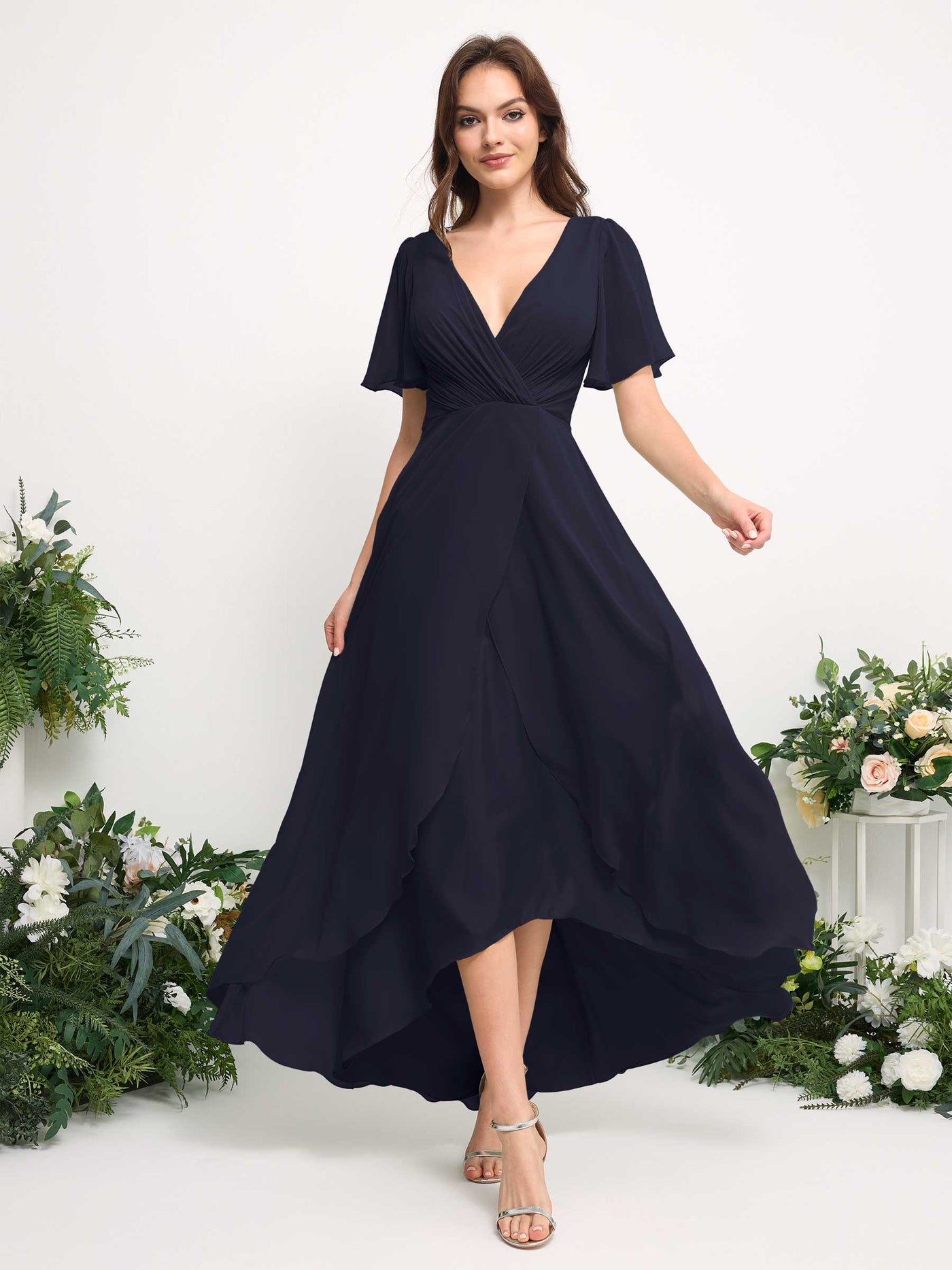 Carlyna Vestido línea A escote en V gasa hasta el suelo dama de honor Azul Marino Oscuro #color_azul-marino-oscuro