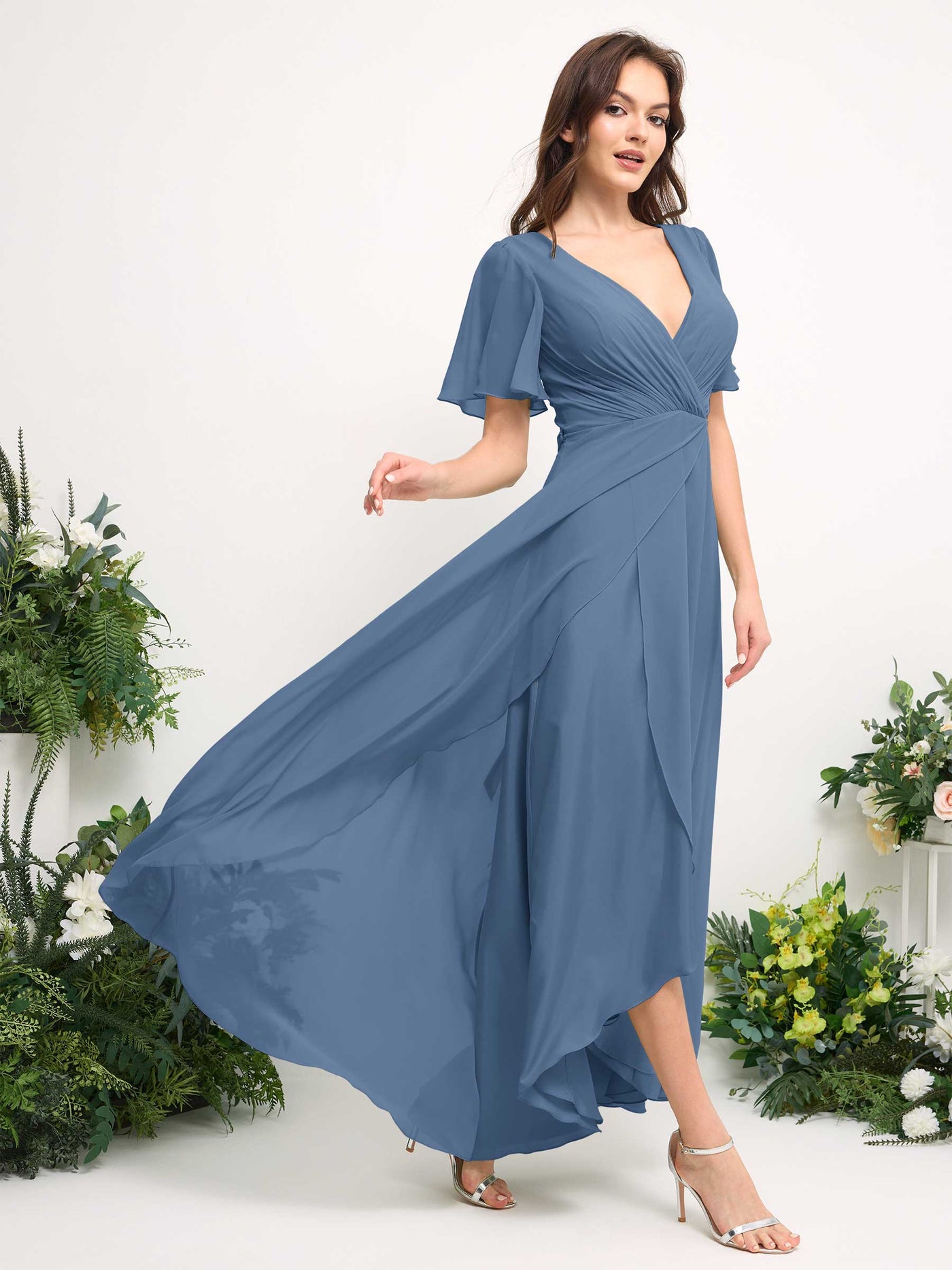 Carlyna Vestido línea A escote en V gasa hasta el suelo dama de honor Azul polvoriento #color_azul-polvoriento