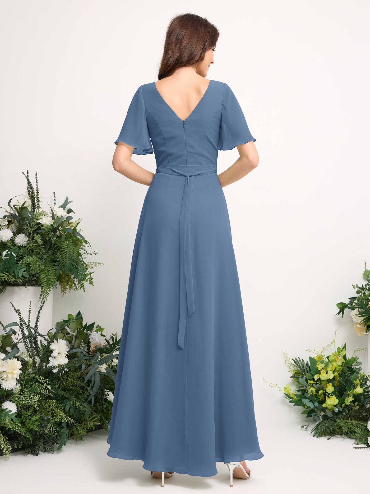 Carlyna Vestido línea A escote en V gasa hasta el suelo dama de honor Azul polvoriento #color_azul-polvoriento
