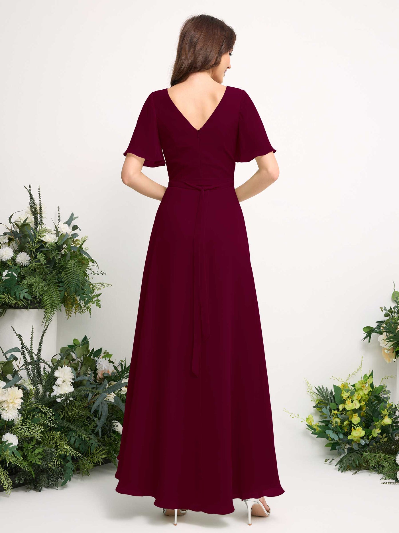 Carlyna Vestido línea A escote en V gasa hasta el suelo dama de honor Borgoña #color_borgo-a