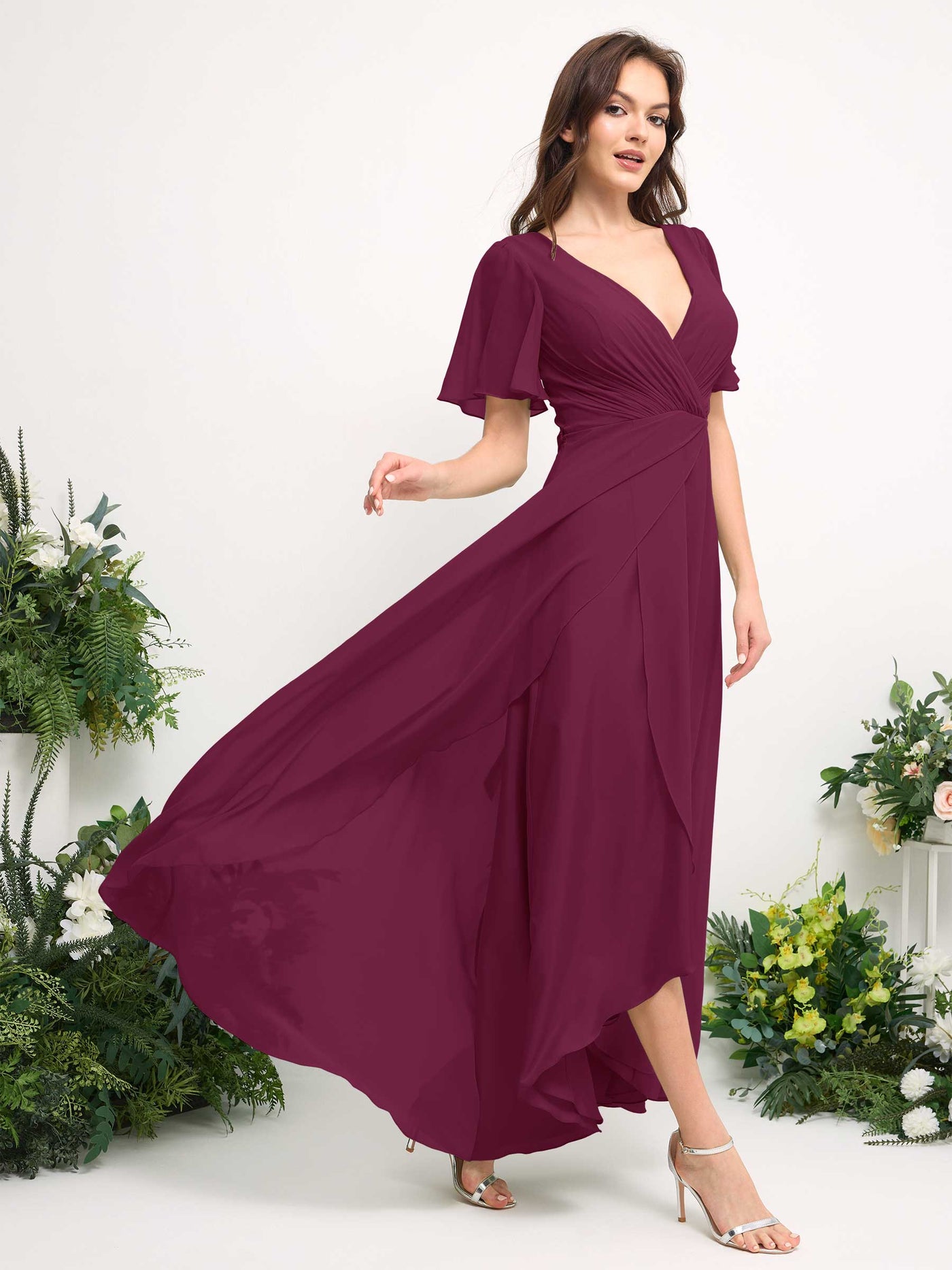 Carlyna Vestido línea A escote en V gasa hasta el suelo dama de honor Chianti #color_chianti
