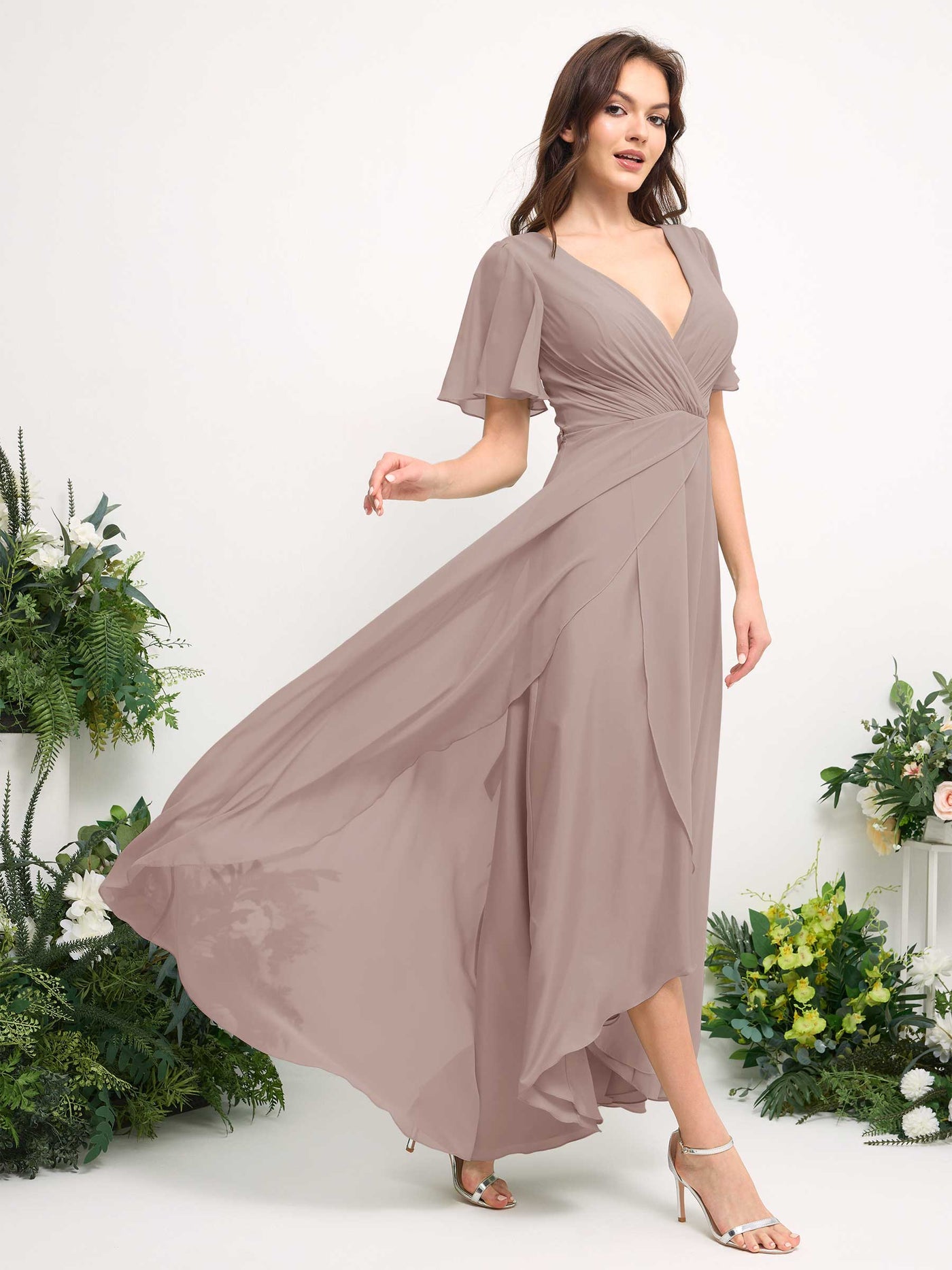 Carlyna Vestido línea A escote en V gasa hasta el suelo dama de honor Gris Pardo #color_gris-pardo