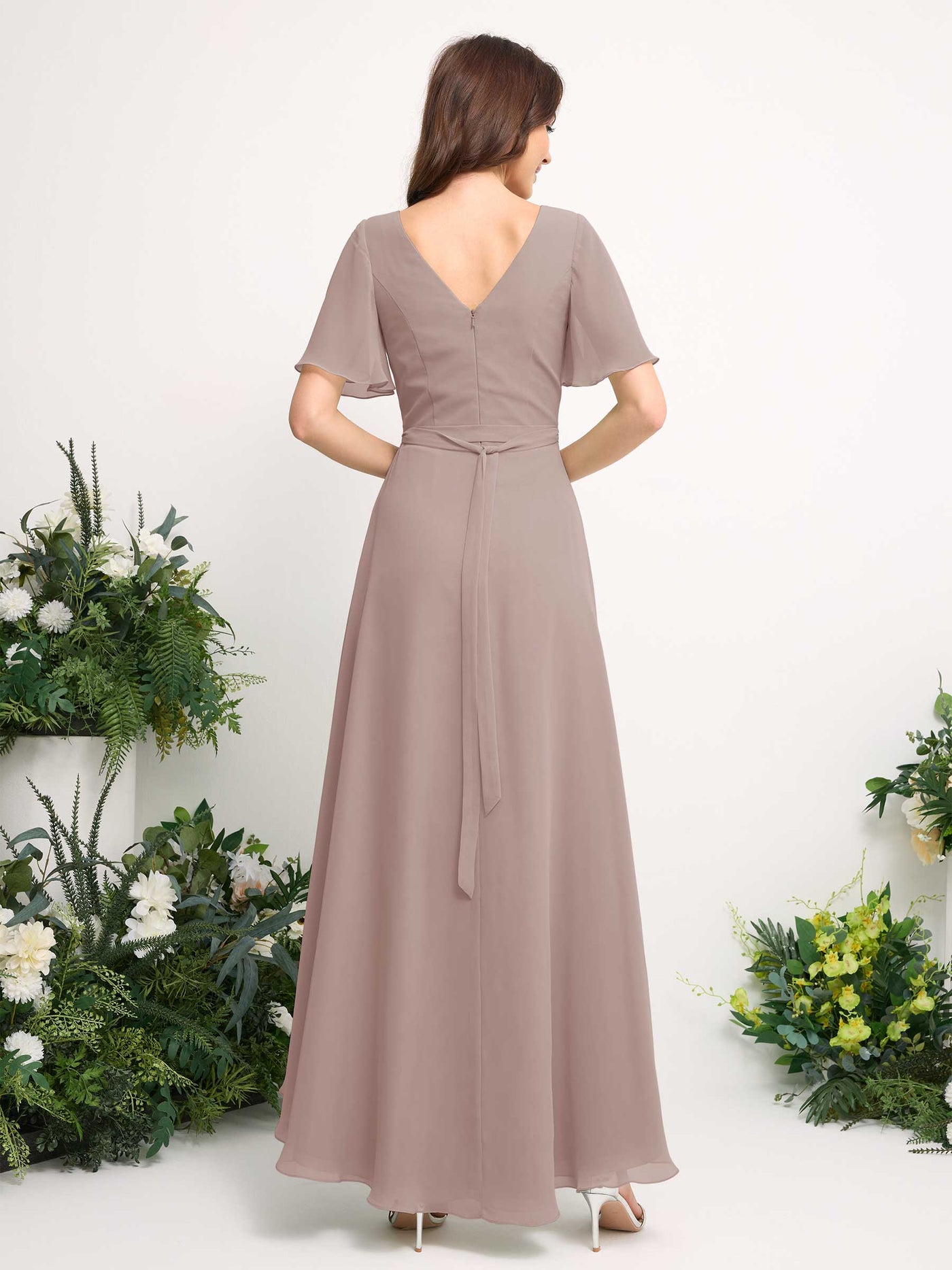 Carlyna Vestido línea A escote en V gasa hasta el suelo dama de honor Gris Pardo #color_gris-pardo
