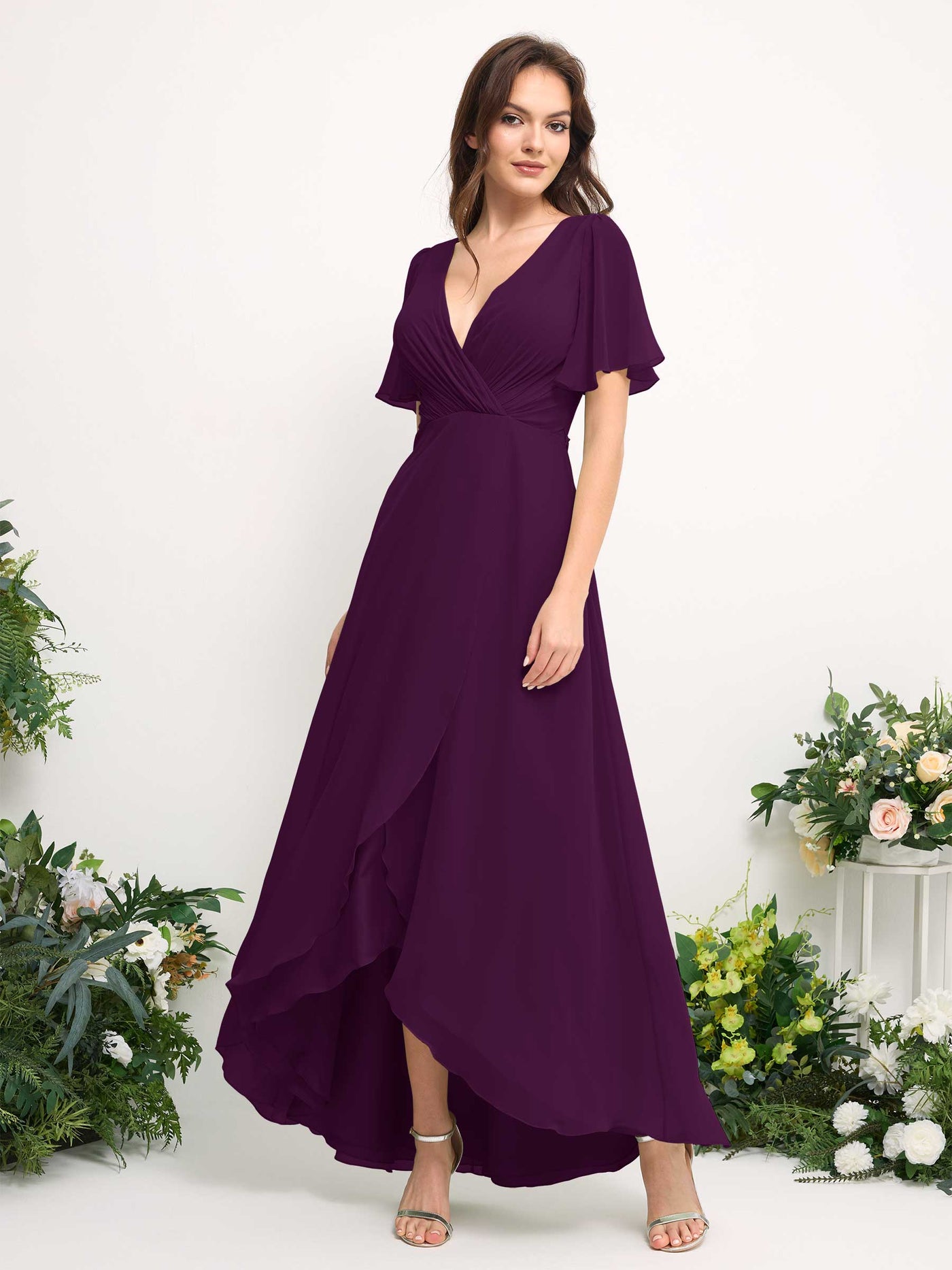 Carlyna Vestido línea A escote en V gasa hasta el suelo dama de honor Uva #color_uva