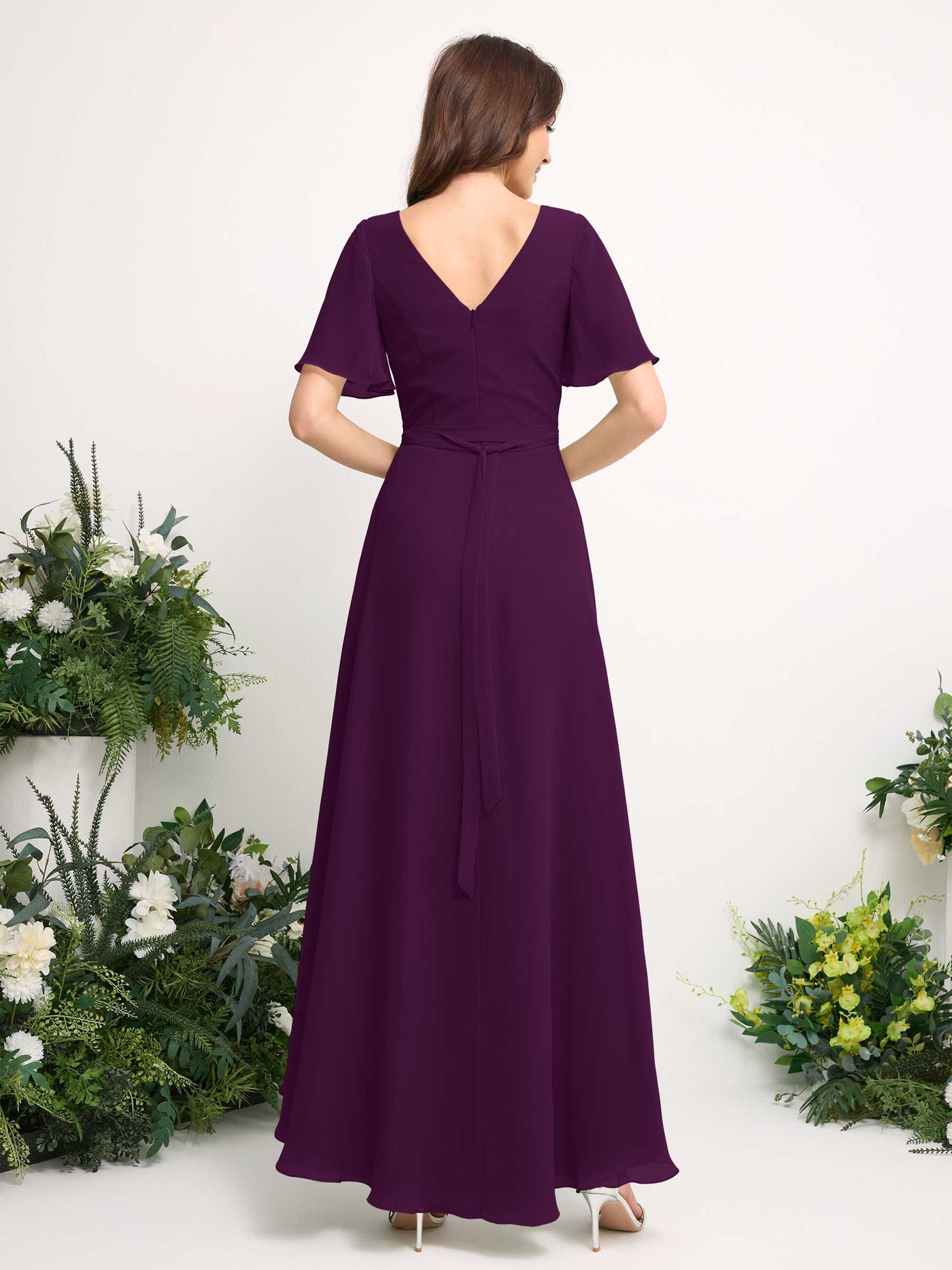 Carlyna Vestido línea A escote en V gasa hasta el suelo dama de honor Uva #color_uva