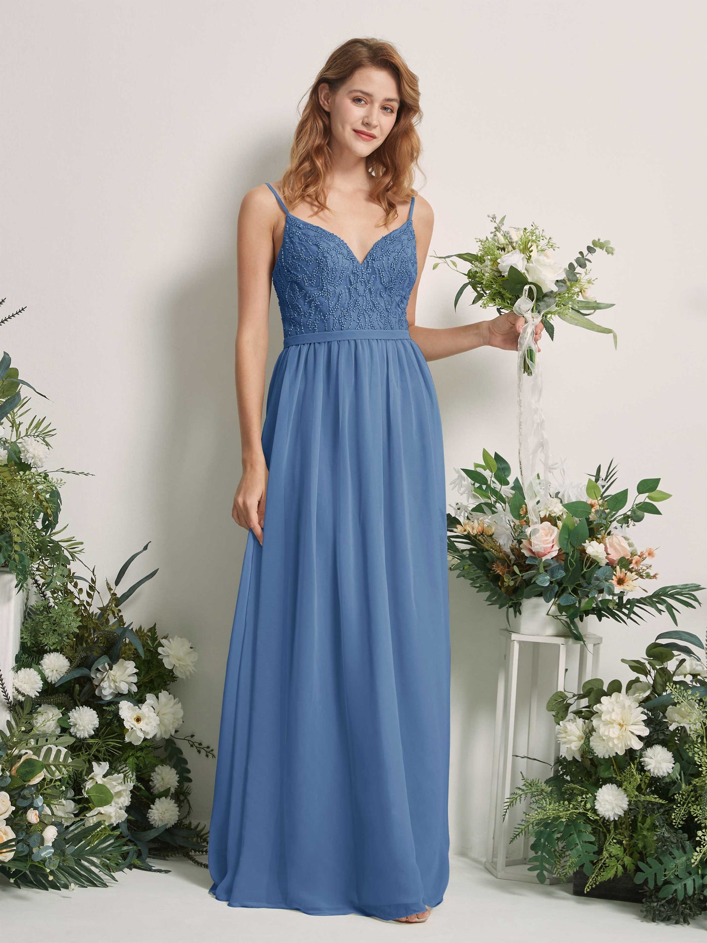 Carlyna Vestido Línea A Escote en V Hasta el suelo Fruncido Dama de honor Azul polvoriento #color_azul-polvoriento