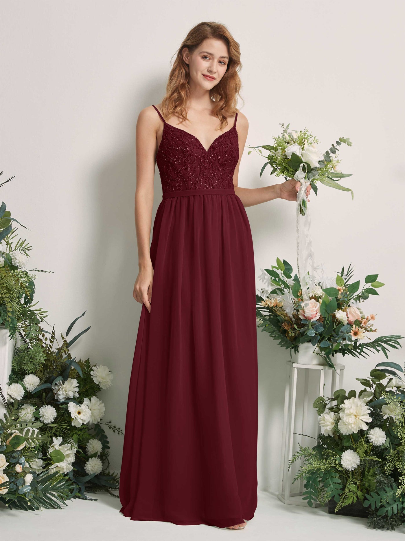 Carlyna Vestido Línea A Escote en V Hasta el suelo Fruncido Dama de honor Borgoña #color_borgo-a