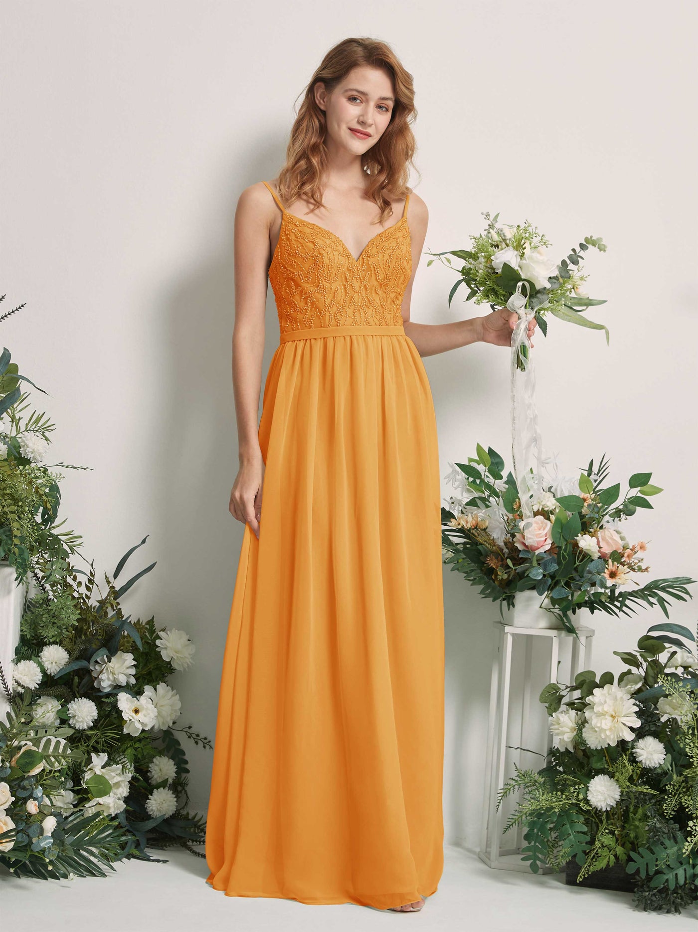 Carlyna Vestido Línea A Escote en V Hasta el suelo Fruncido Dama de honor Mango #color_mango