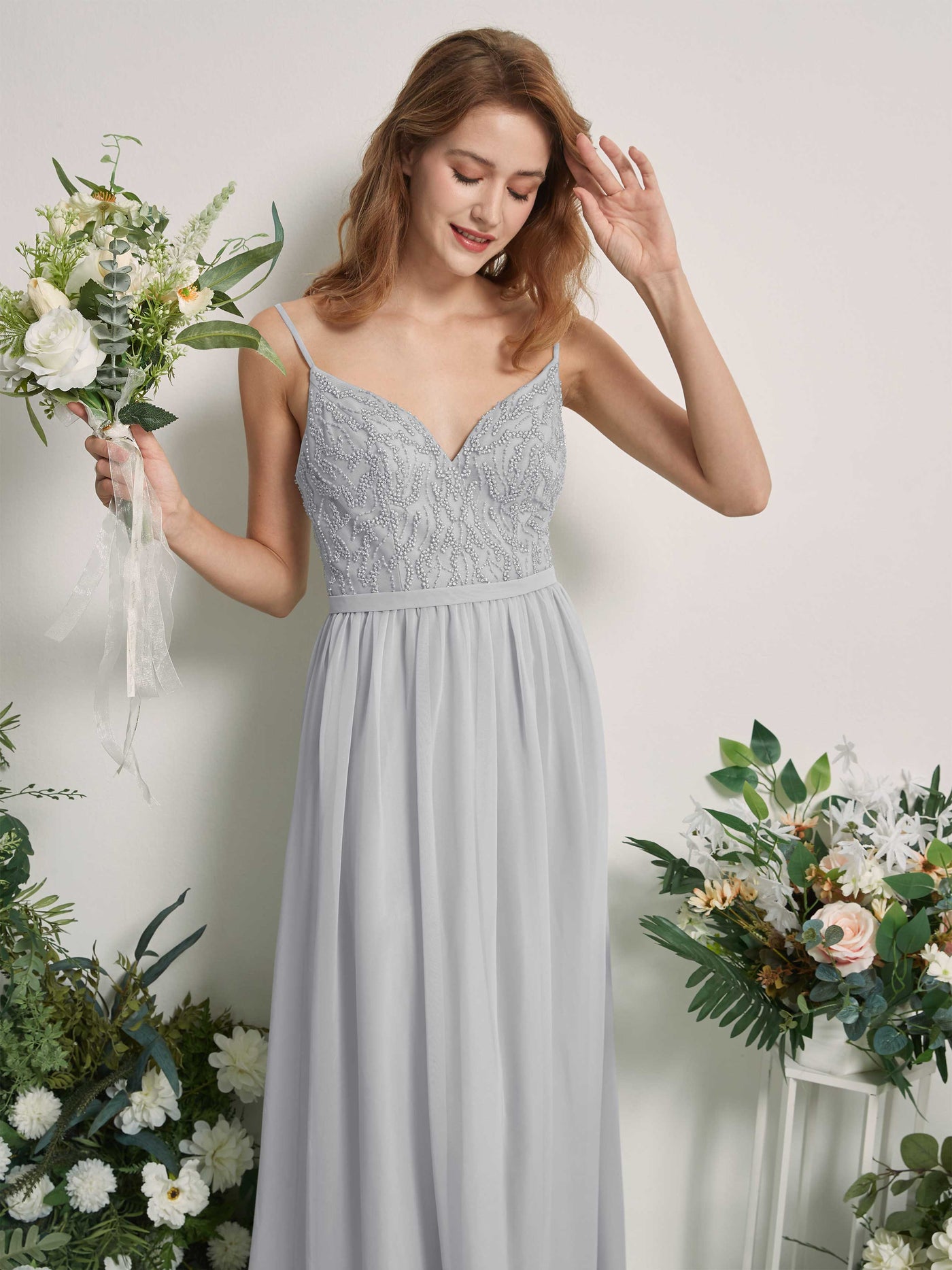 Carlyna Vestido Línea A Escote en V Hasta el suelo Fruncido Dama de honor Plata #color_plata