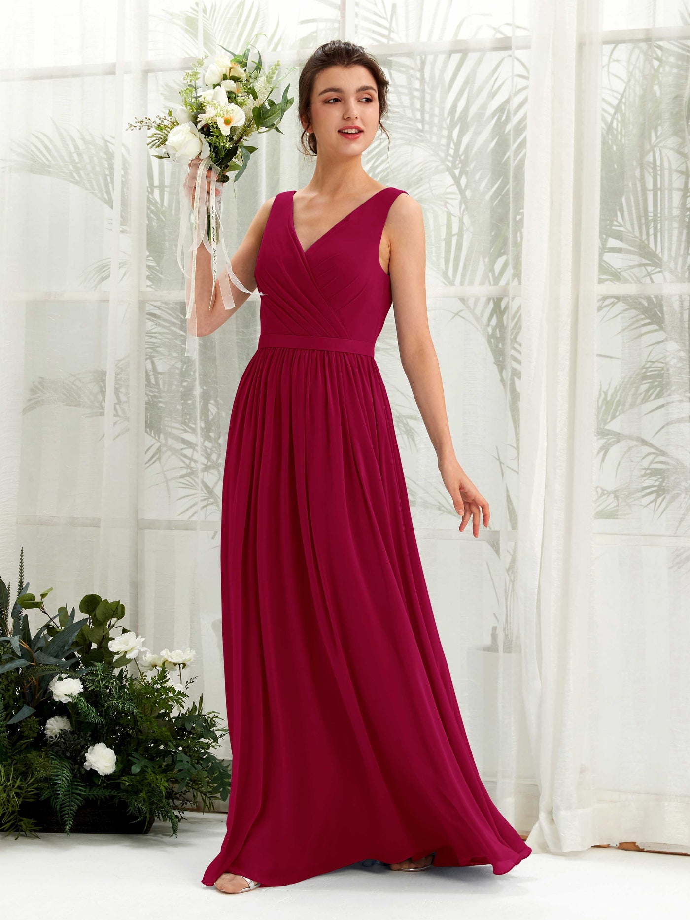 Carlyna Vestido línea A escote en V hasta el suelo fruncido dama de honor Rojo Bufón #color_rojo-buf-n