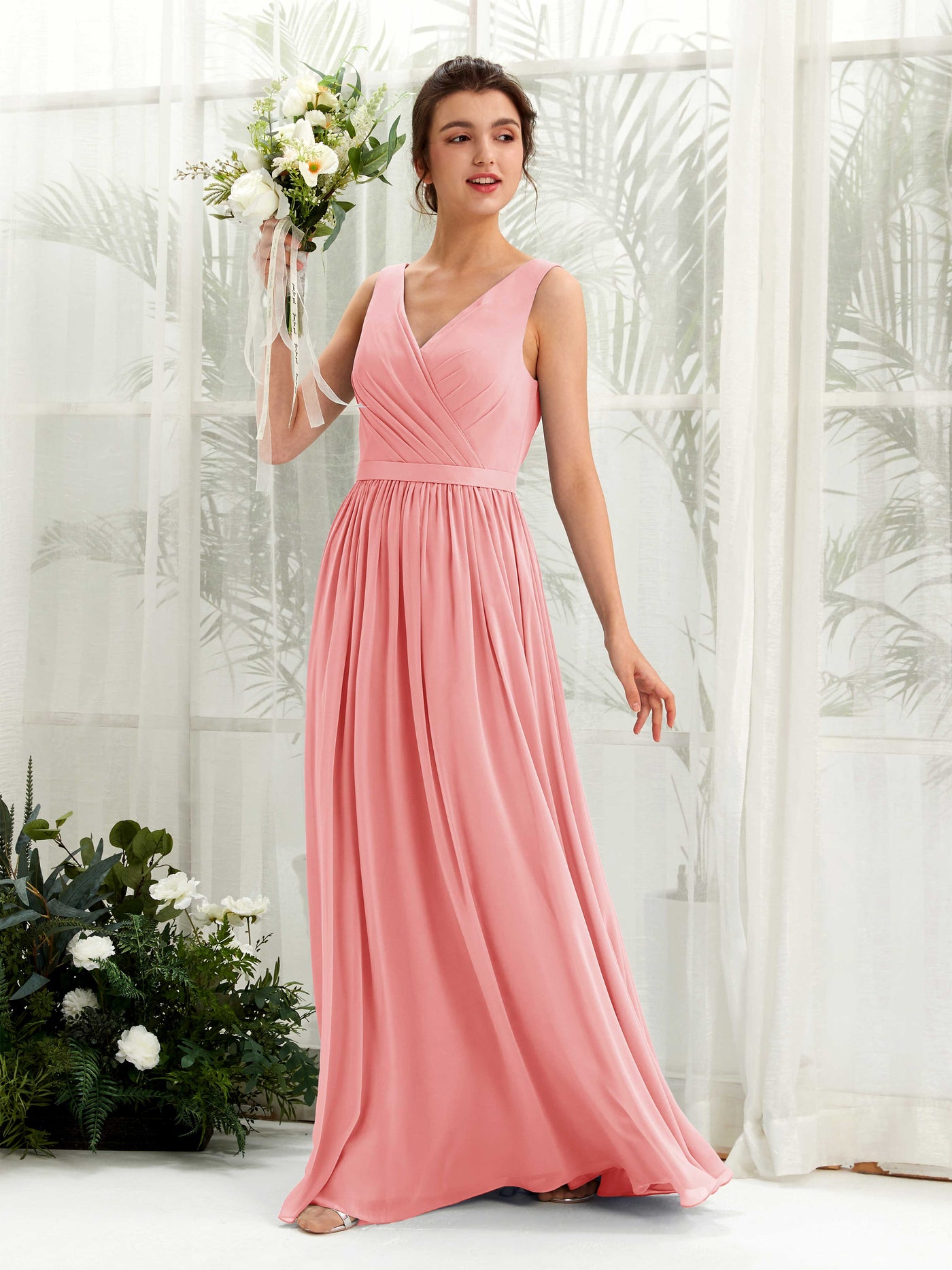 Carlyna Vestido línea A escote en V hasta el suelo fruncido dama de honor Rosa Ballet #color_rosa-ballet