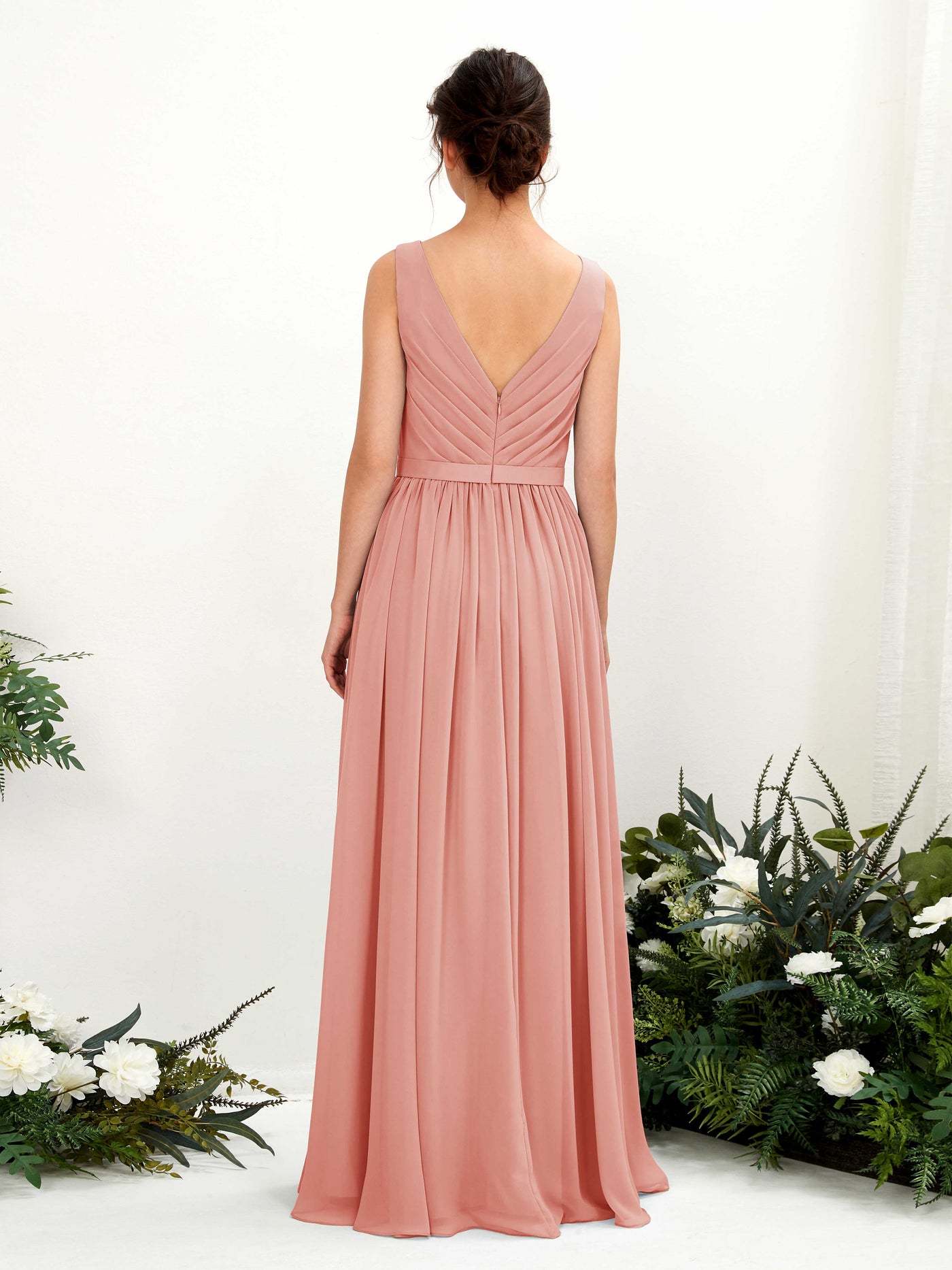 Carlyna Vestido línea A escote en V hasta el suelo fruncido dama de honor Rosa Champán #color_rosa-champ-n