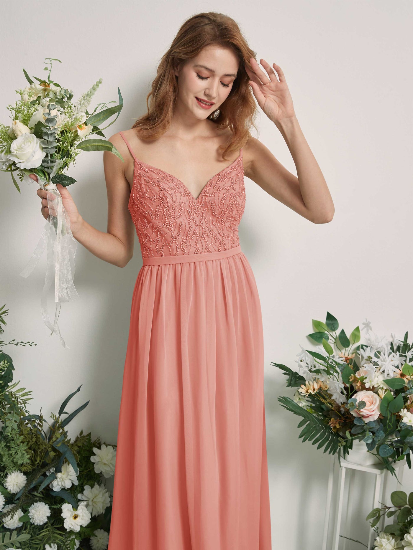 Carlyna Vestido Línea A Escote en V Hasta el suelo Fruncido Dama de honor Rosa Champán #color_rosa-champ-n