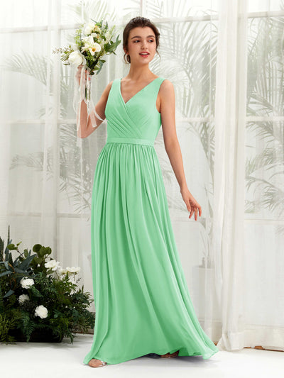 Carlyna Vestido línea A escote en V hasta el suelo fruncido dama de honor Verde Menta #color_verde-menta