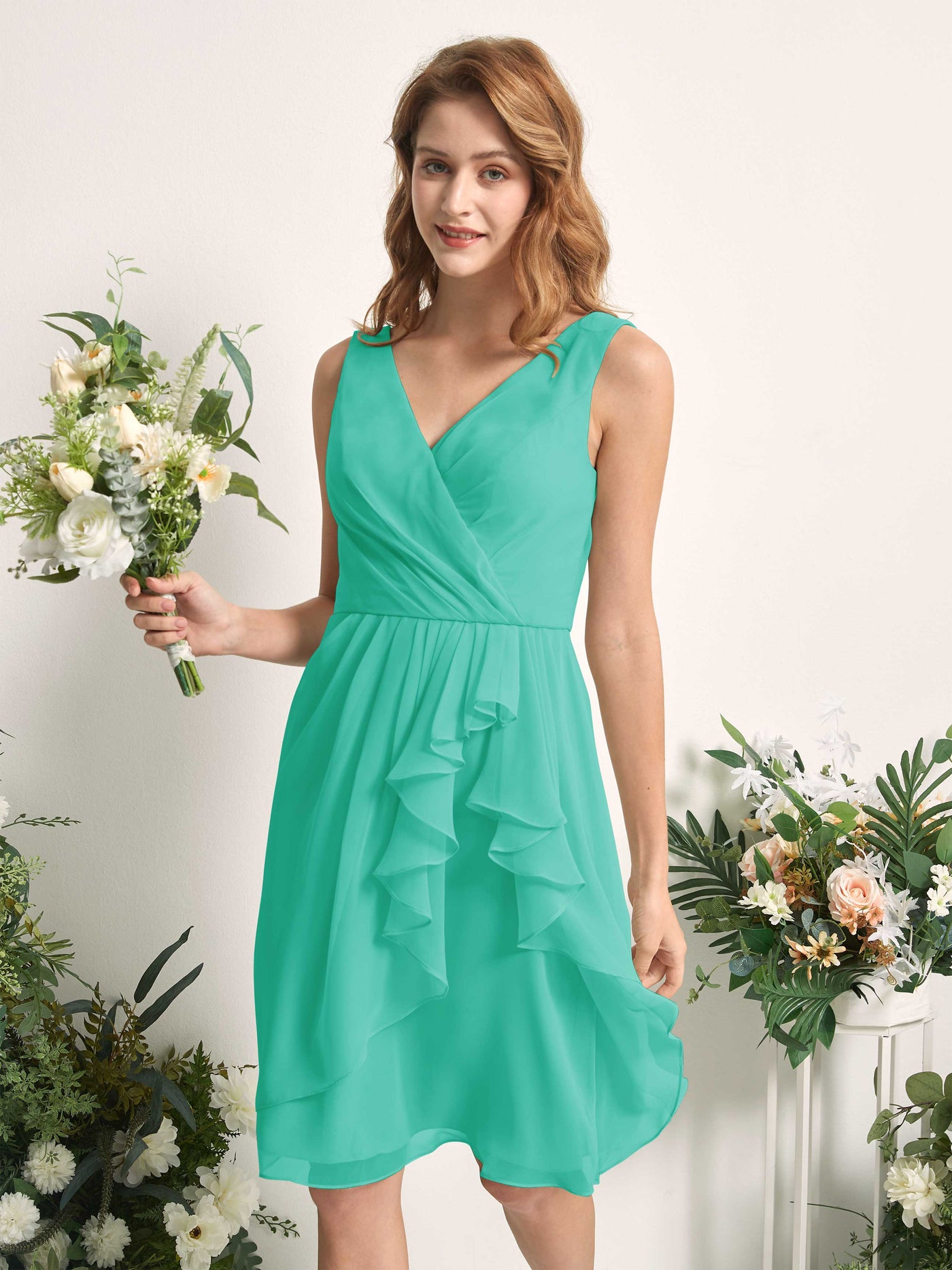 Carlyna Vestido línea A escote en V hasta la rodilla gasa dama de honor Azul Tiffany #color_azul-tiffany