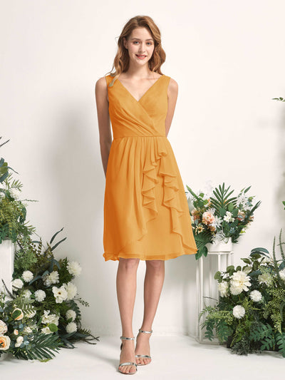 Carlyna Vestido línea A escote en V hasta la rodilla gasa dama de honor Mango #color_mango