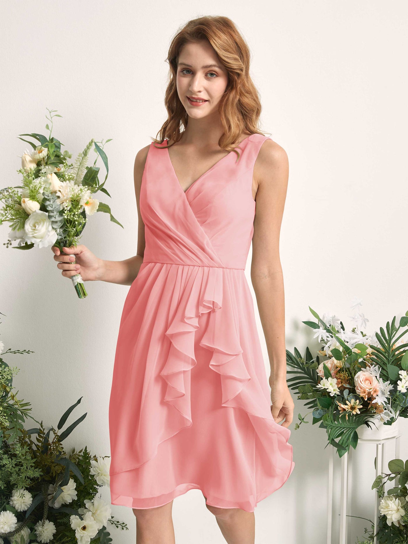 Carlyna Vestido línea A escote en V hasta la rodilla gasa dama de honor Rosa Ballet #color_rosa-ballet
