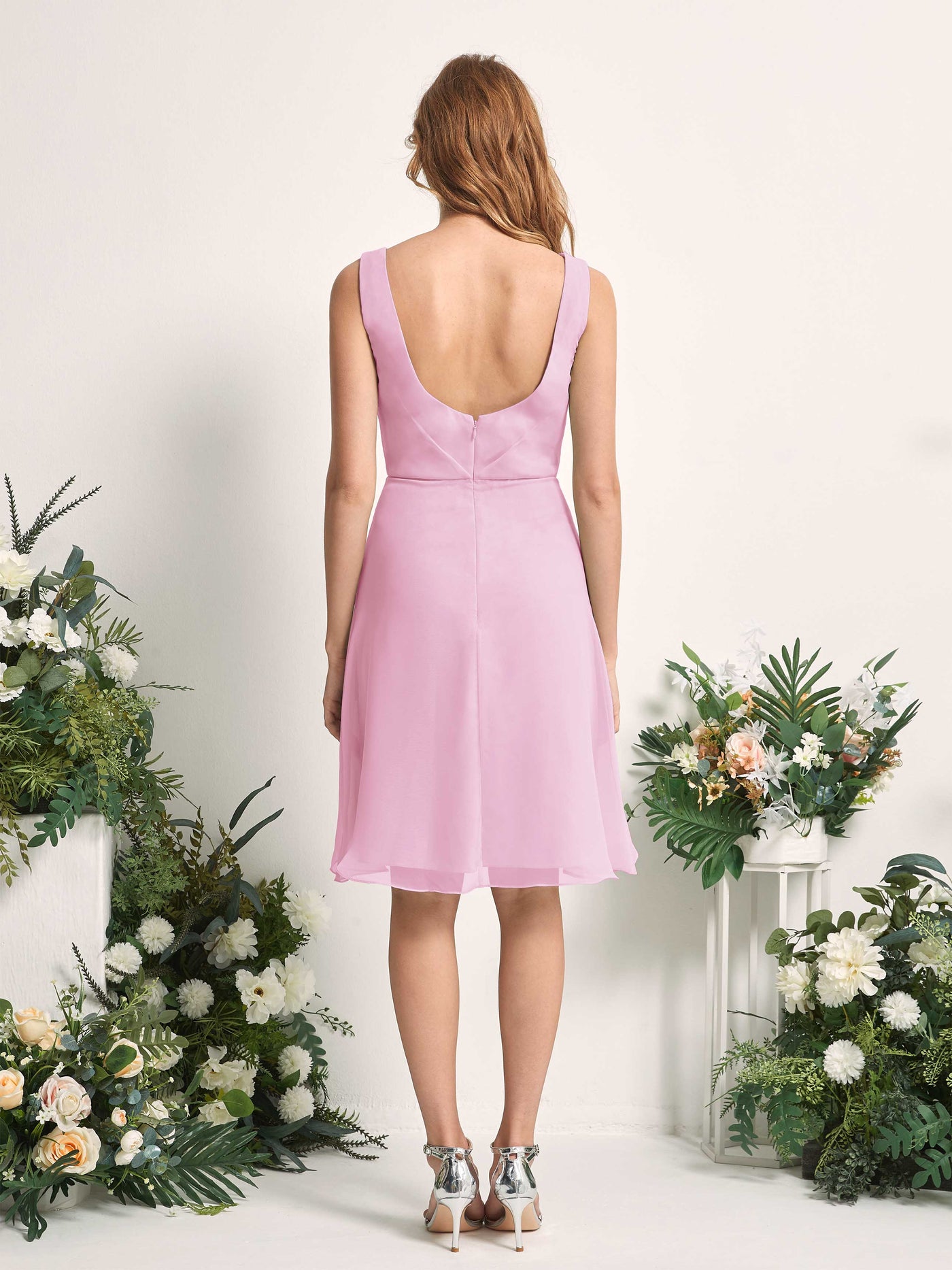 Carlyna Vestido línea A escote en V hasta la rodilla gasa dama de honor Rosa Caramelo #color_rosa-caramelo