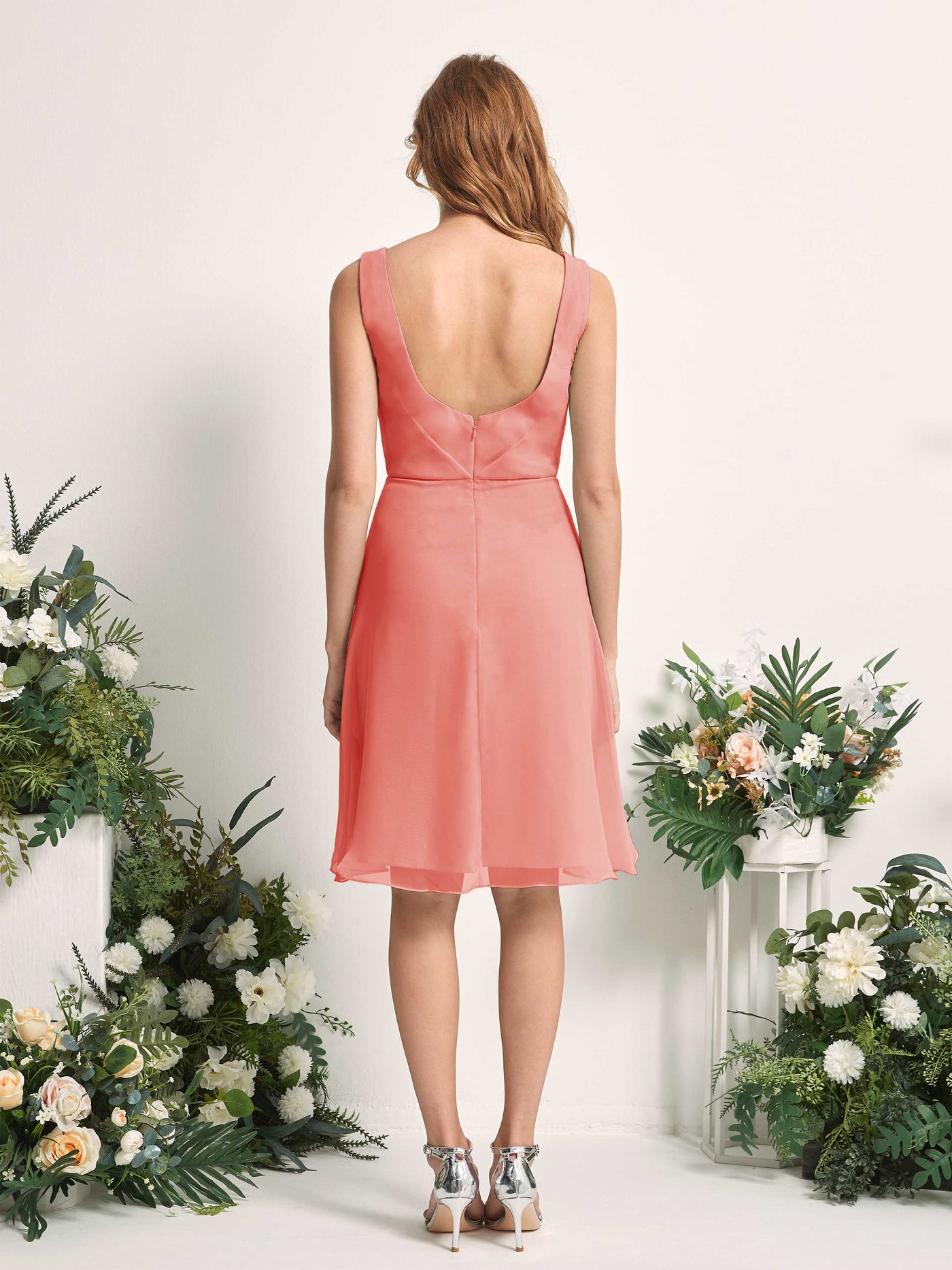 Carlyna Vestido línea A escote en V hasta la rodilla gasa dama de honor Rosa Melocotón #color_rosa-melocot-n