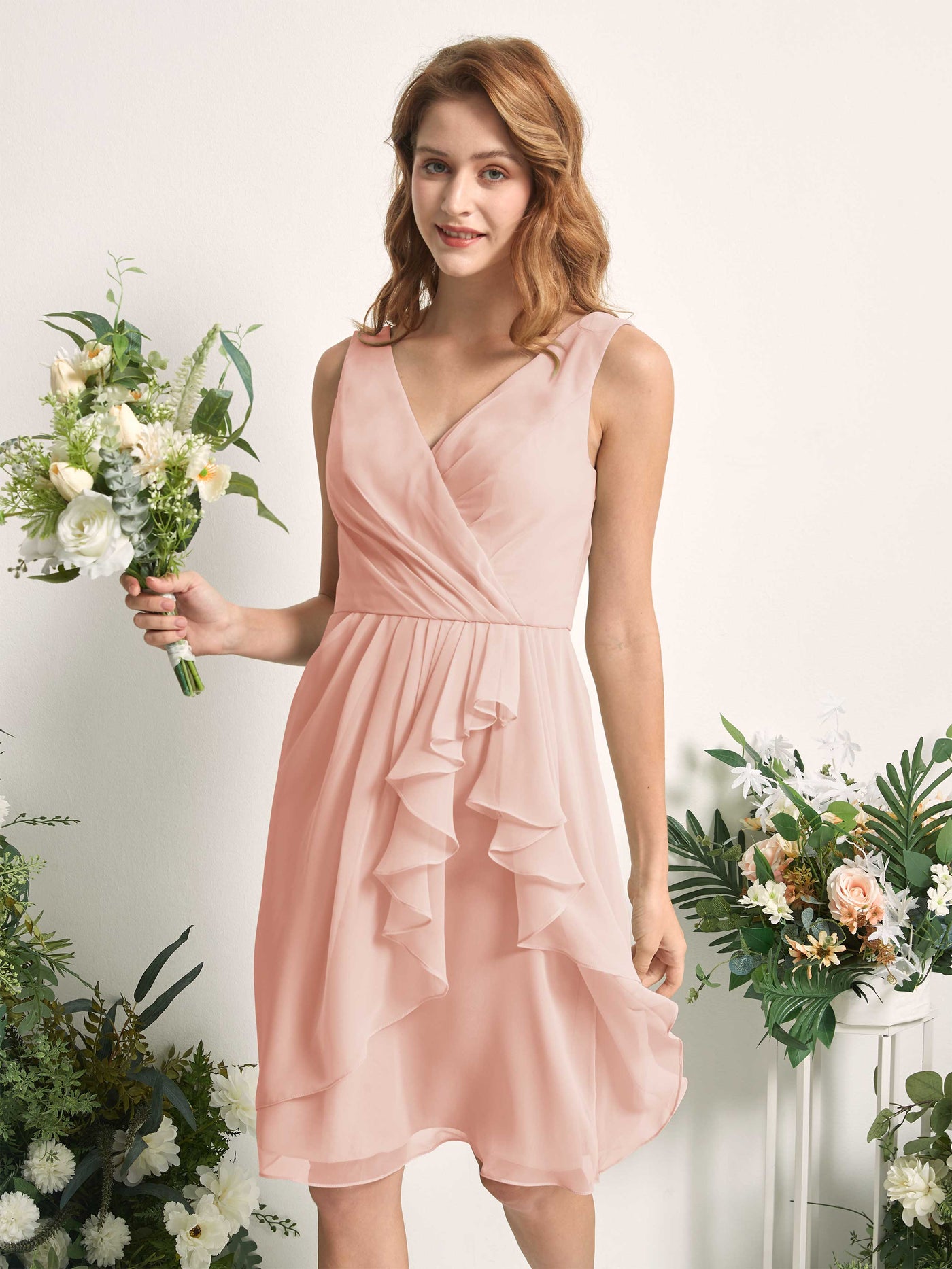 Carlyna Vestido línea A escote en V hasta la rodilla gasa dama de honor Rosa Perla #color_rosa-perla