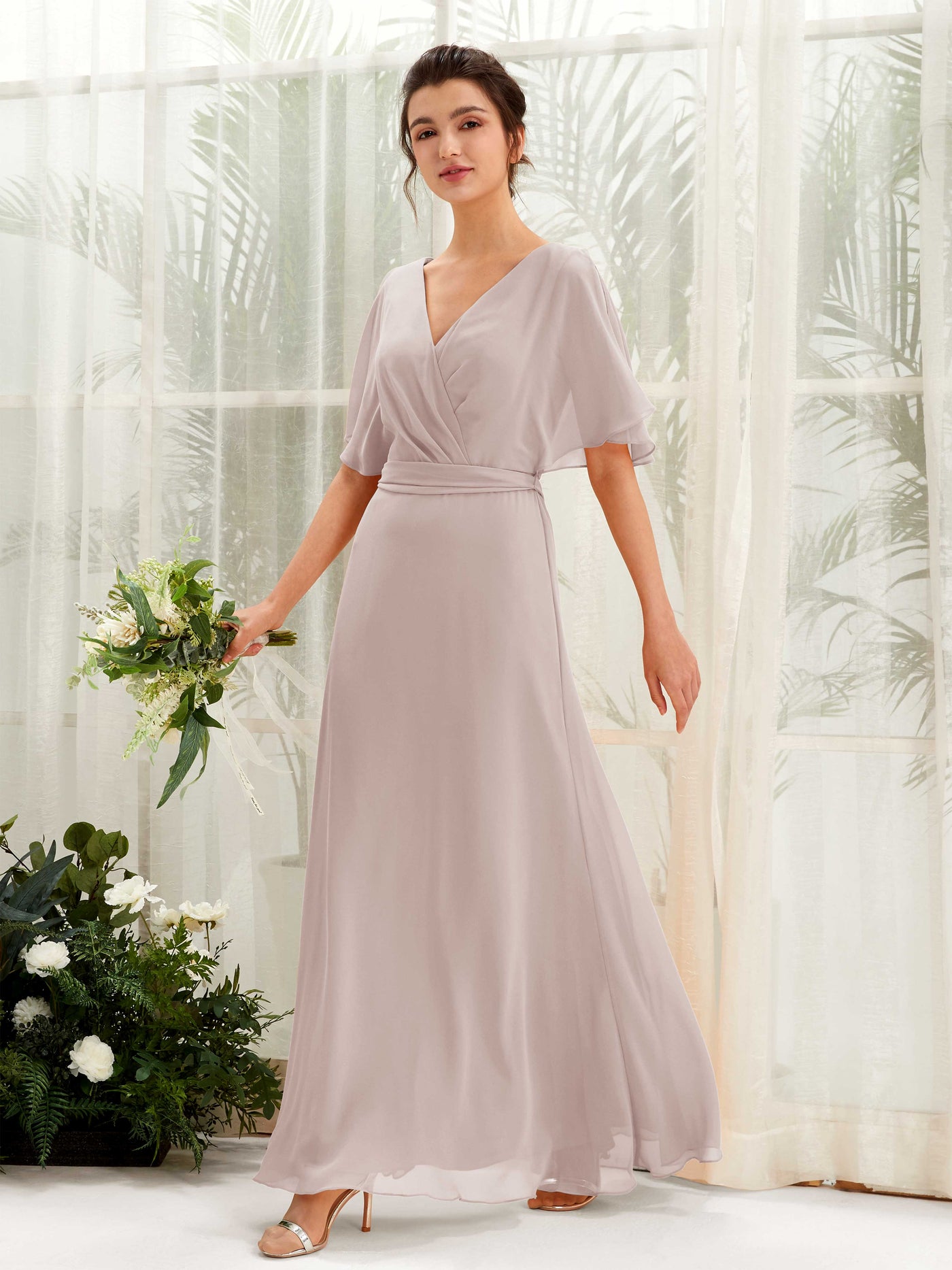 Carlyna Vestido Línea A Escote en V Manga Capa Hasta el suelo Dama de honor Gris Pardo #color_gris-pardo
