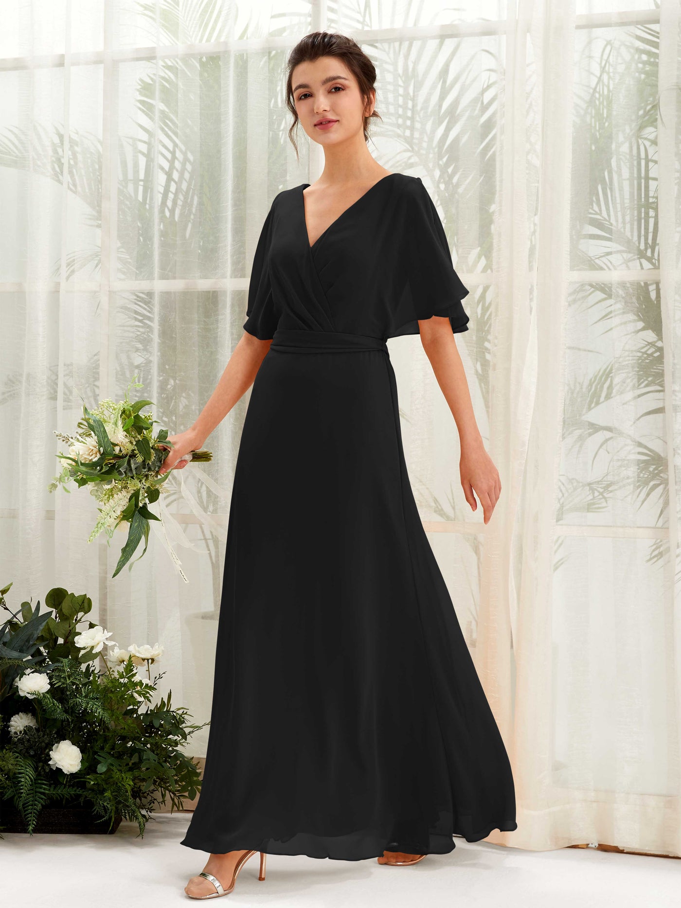 Carlyna Vestido Línea A Escote en V Manga Capa Hasta el suelo Dama de honor Negro #color_negro
