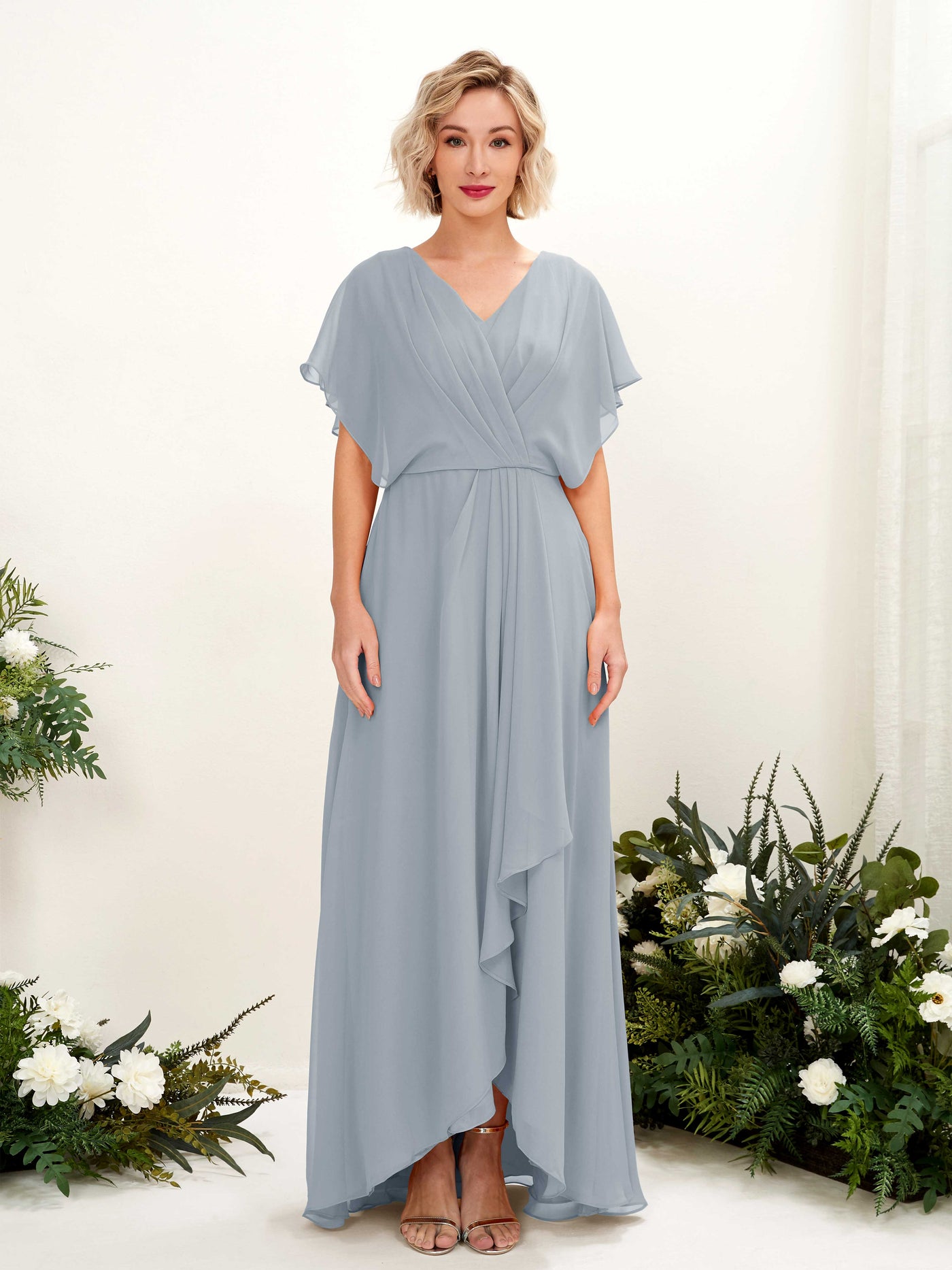 Carlyna Vestido Línea A Escote en V Manga con vuelo Hasta el suelo Dama de honor Azul Empolvado Mejorado #color_azul-empolvado-mejorado
