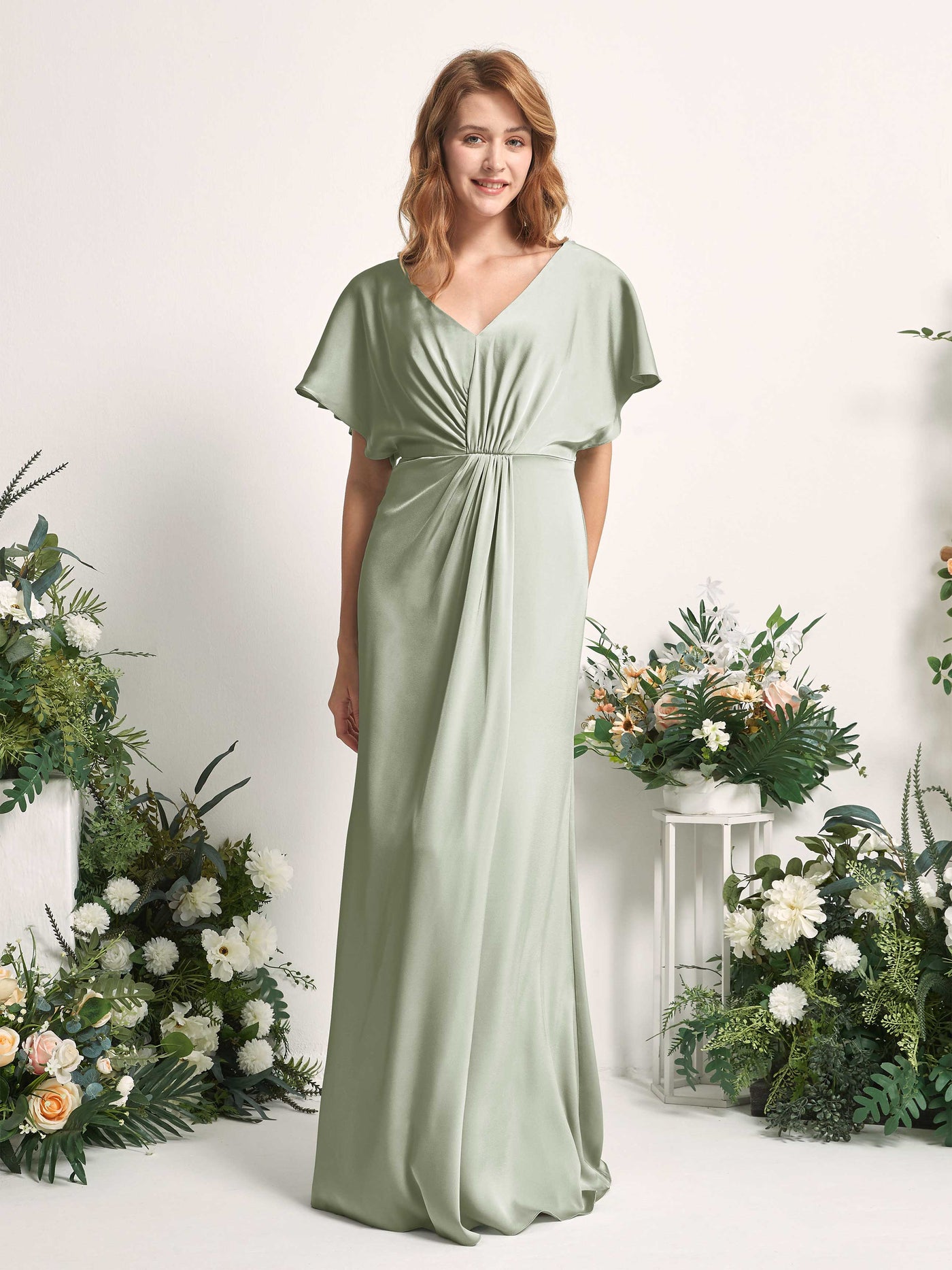 Carlyna Vestido línea A escote en V manga con vuelo hasta el suelo dama de honor Verde Salvia #color_verde-salvia
