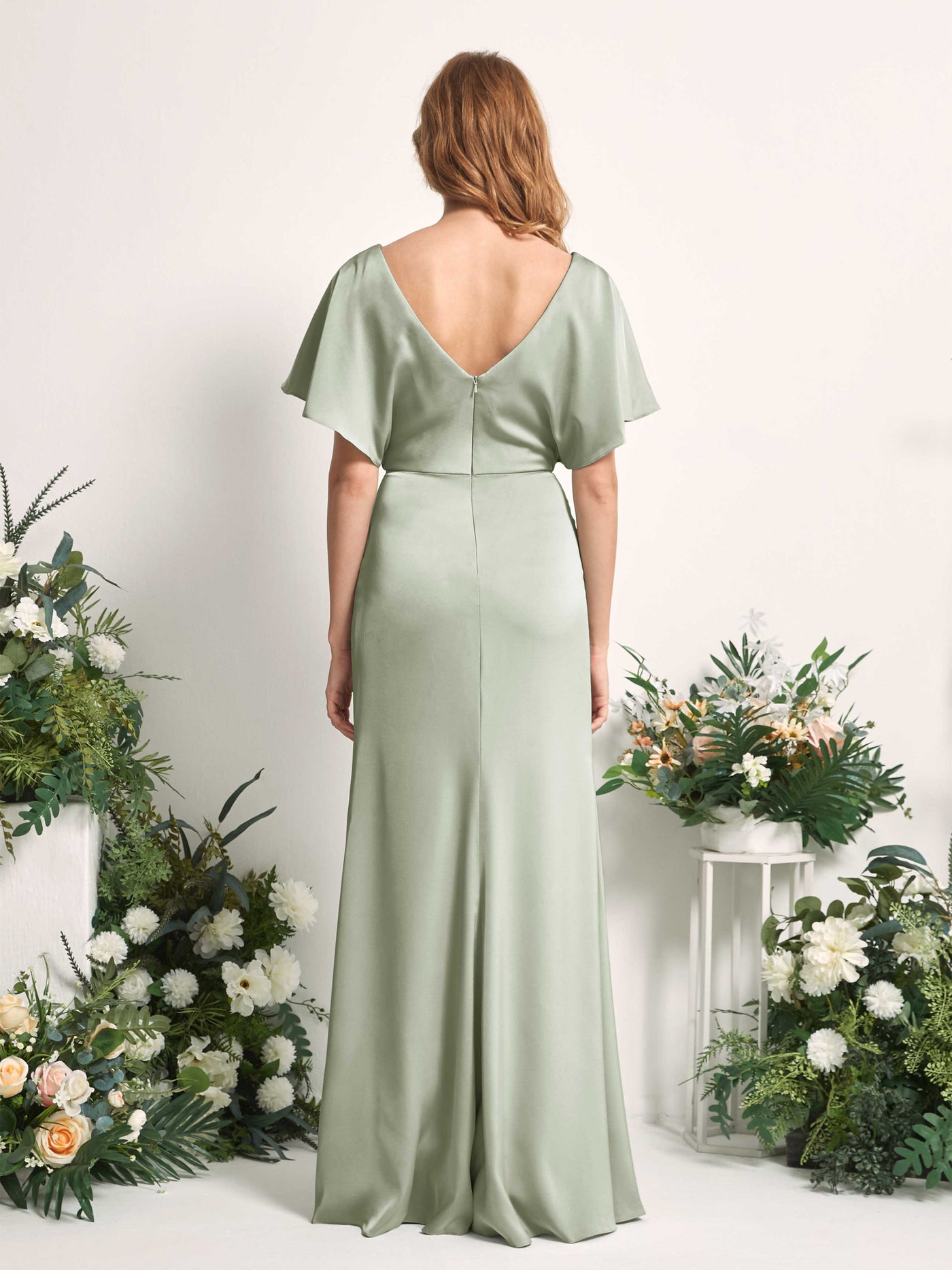 Carlyna Vestido línea A escote en V manga con vuelo hasta el suelo dama de honor Verde Salvia #color_verde-salvia