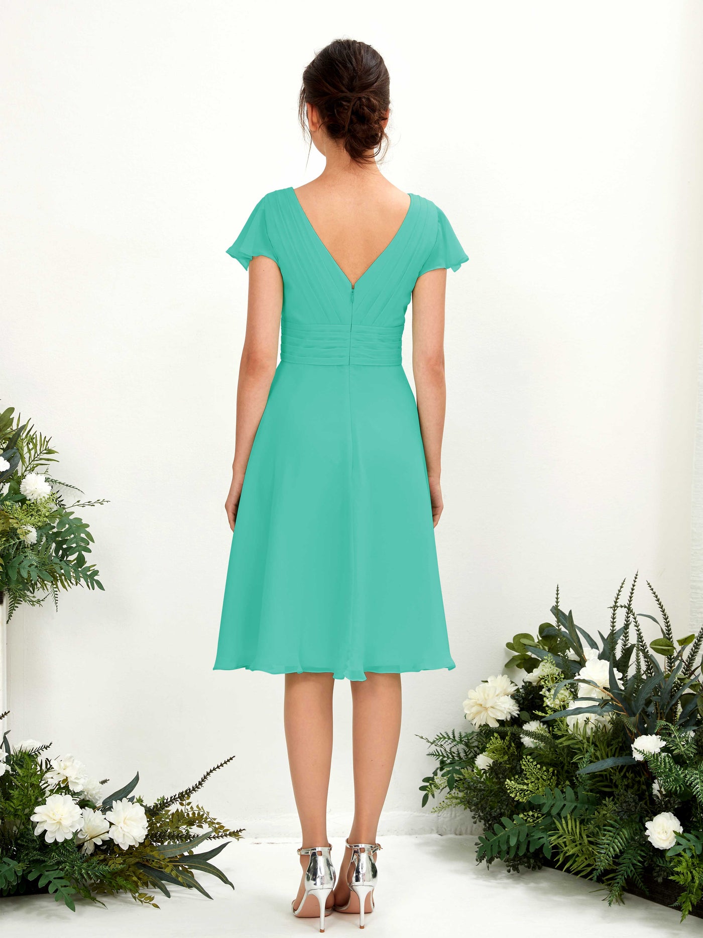 Carlyna Vestido línea A escote en V manga con vuelo hasta la rodilla gasa Azul Tiffany #color_azul-tiffany