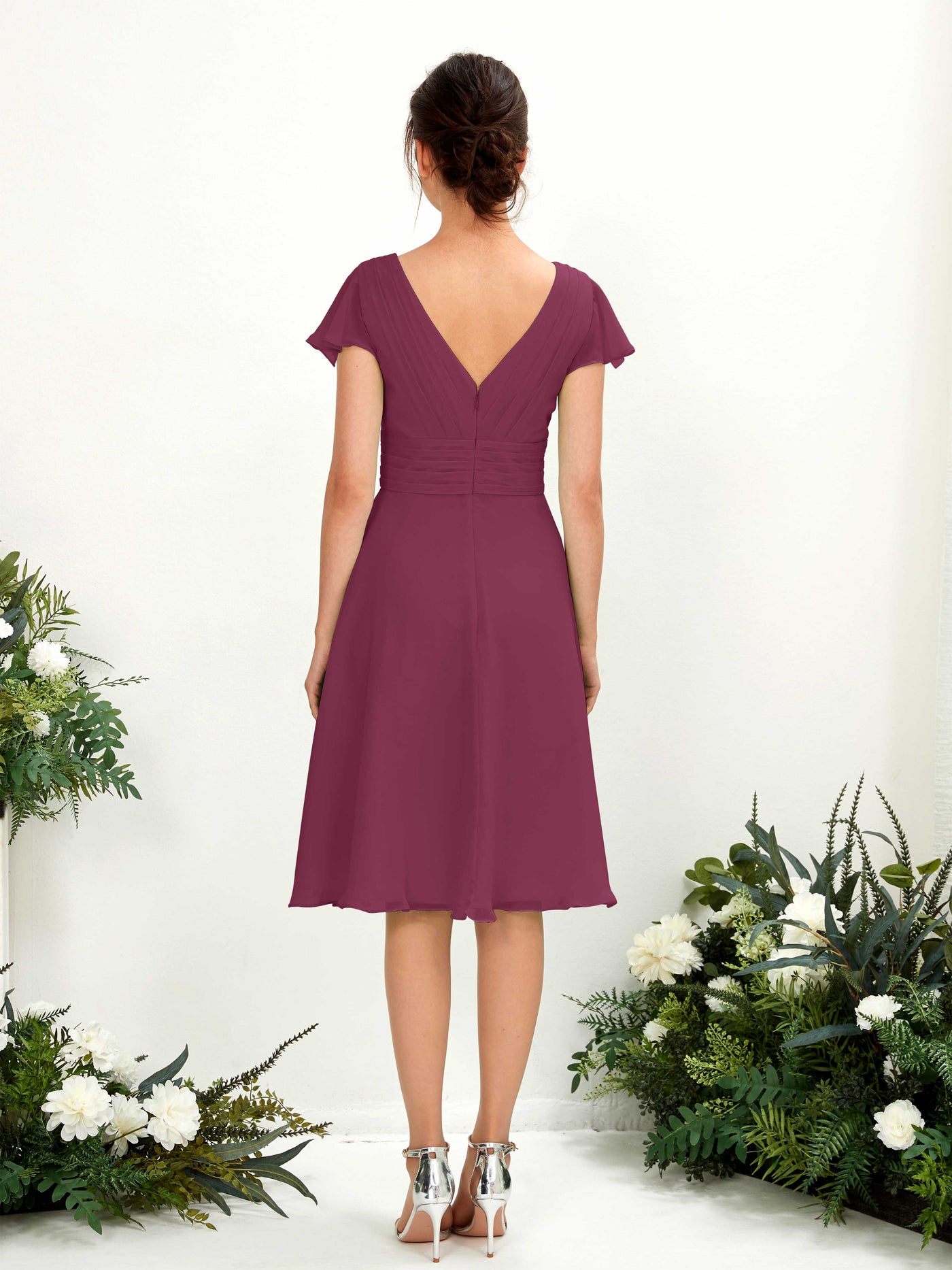 Carlyna Vestido línea A escote en V manga con vuelo hasta la rodilla gasa Chianti #color_chianti