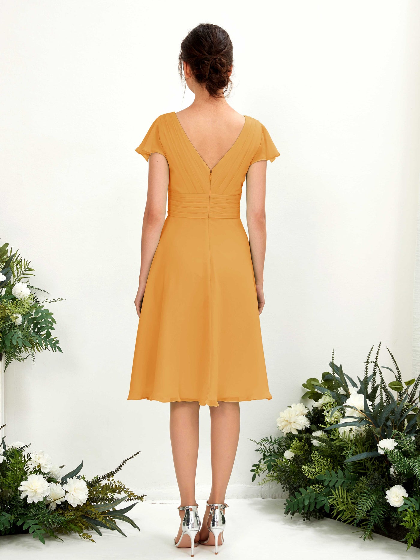 Carlyna Vestido línea A escote en V manga con vuelo hasta la rodilla gasa Mango #color_mango