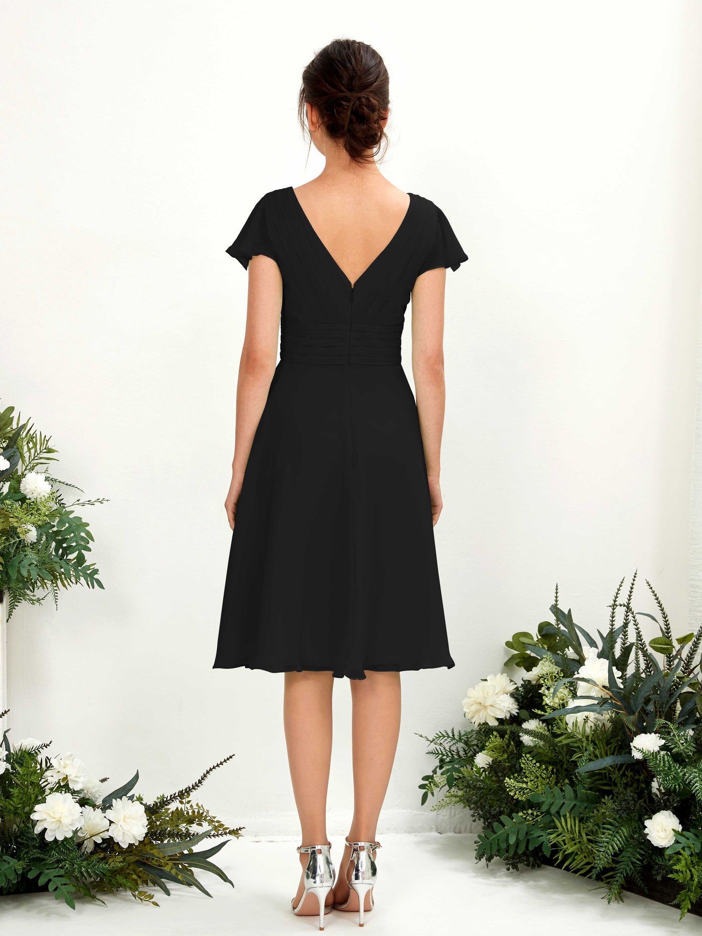 Carlyna Vestido línea A escote en V manga con vuelo hasta la rodilla gasa Negro #color_negro