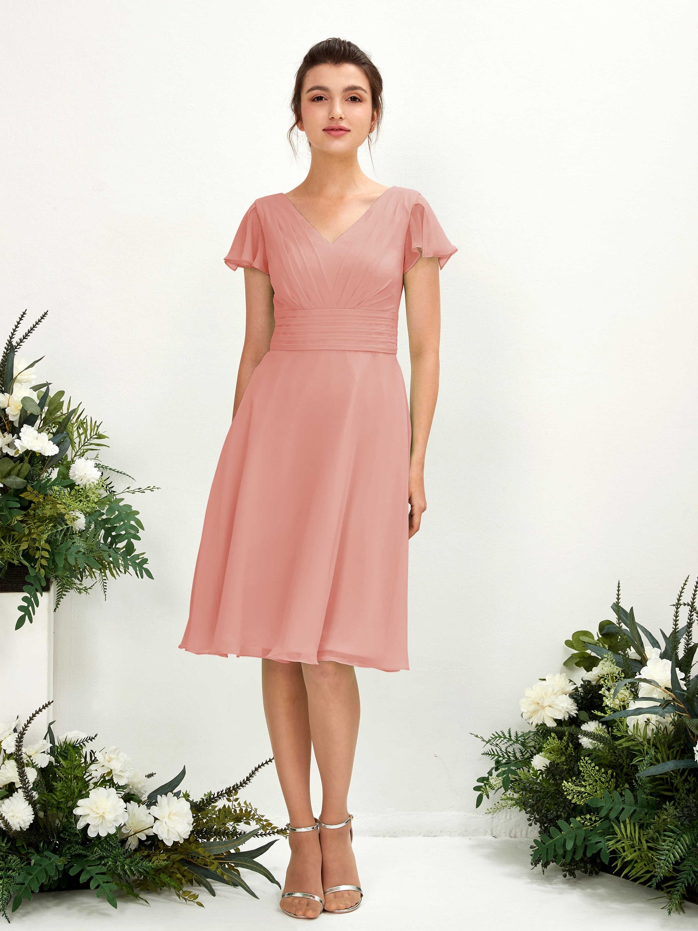 Carlyna Vestido línea A escote en V manga con vuelo hasta la rodilla gasa Rosa Champán #color_rosa-champ-n