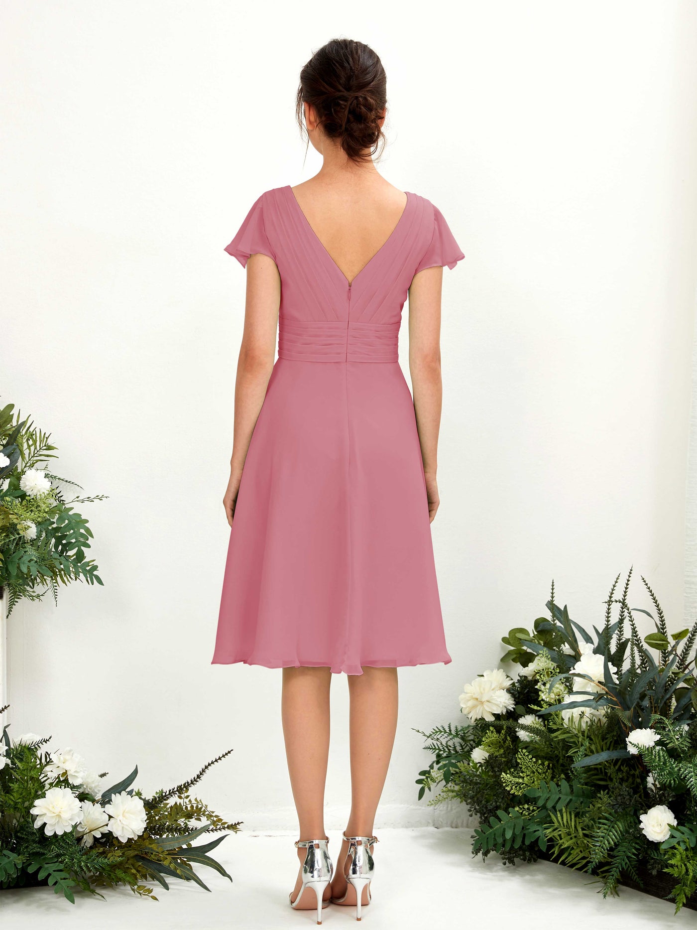 Carlyna Vestido línea A escote en V manga con vuelo hasta la rodilla gasa Rosa Del Desierto #color_rosa-del-desierto