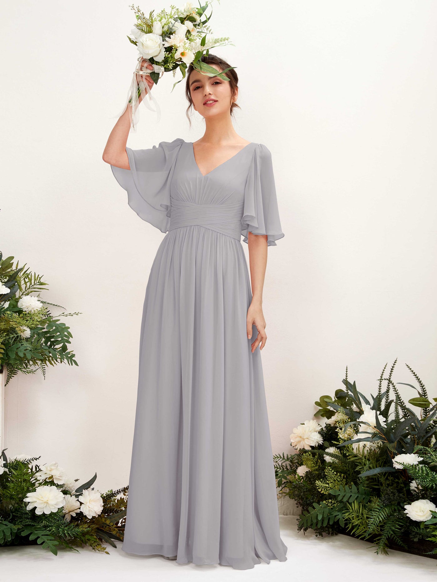 Carlyna Vestido Línea A escote en V manga corta hasta el suelo de gasa Gris Paloma #color_gris-paloma