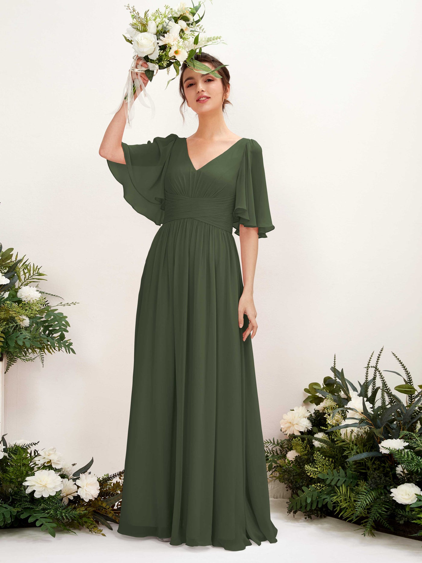 Carlyna Vestido Línea A escote en V manga corta hasta el suelo de gasa Oliva Martini #color_oliva-martini