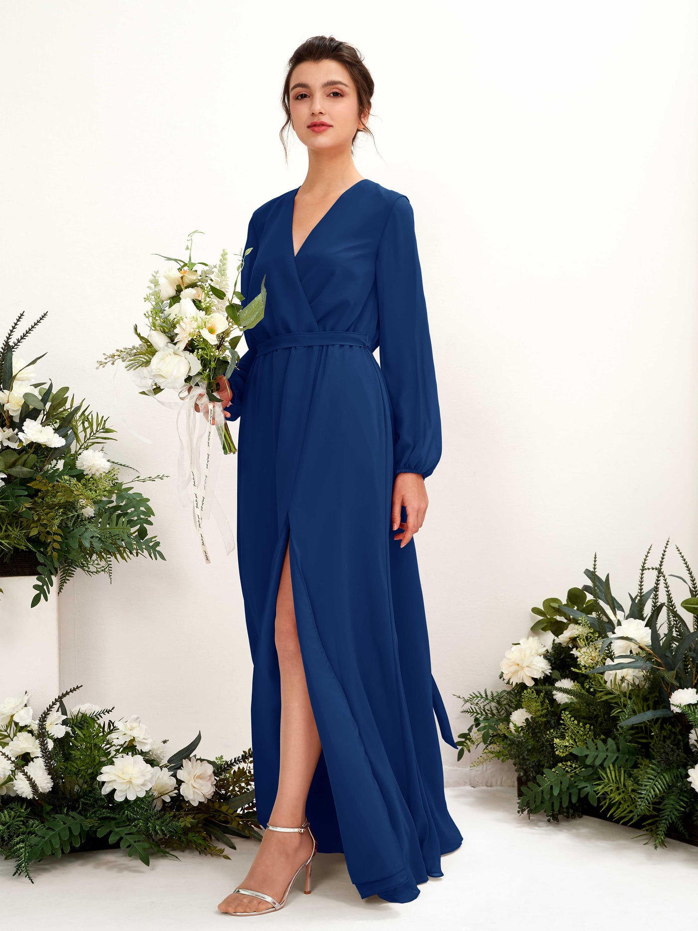 Carlyna Vestido línea A escote en V manga larga hasta el suelo dama de honor Azul Real #color_azul-real