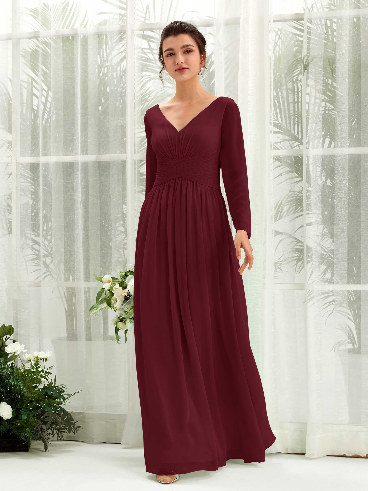 Carlyna Vestido línea A Escote en V Manga larga hasta el suelo dama de honor Borgoña #color_borgo-a