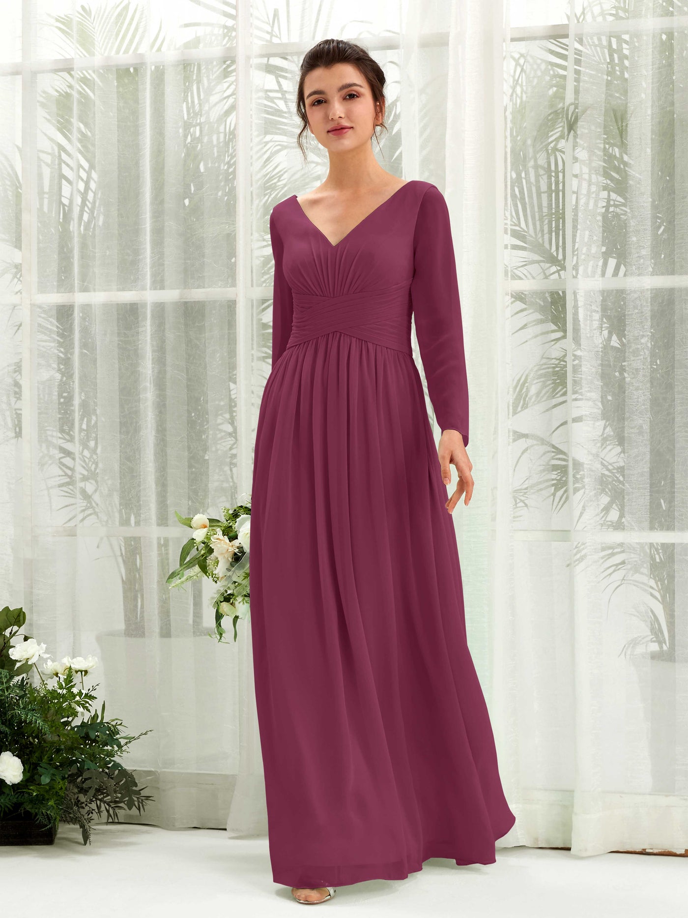 Carlyna Vestido línea A Escote en V Manga larga hasta el suelo dama de honor Chianti #color_chianti