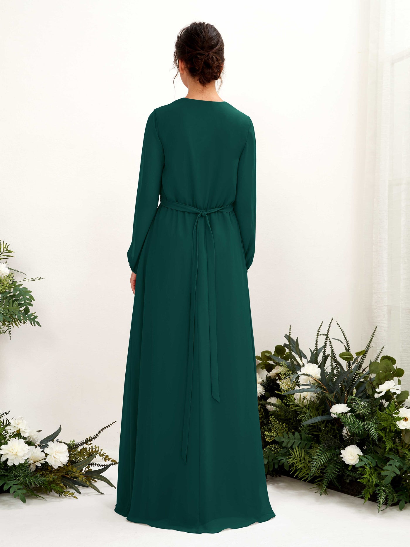 Carlyna Vestido línea A escote en V manga larga hasta el suelo dama de honor Esmeralda Oscuro #color_esmeralda-oscuro