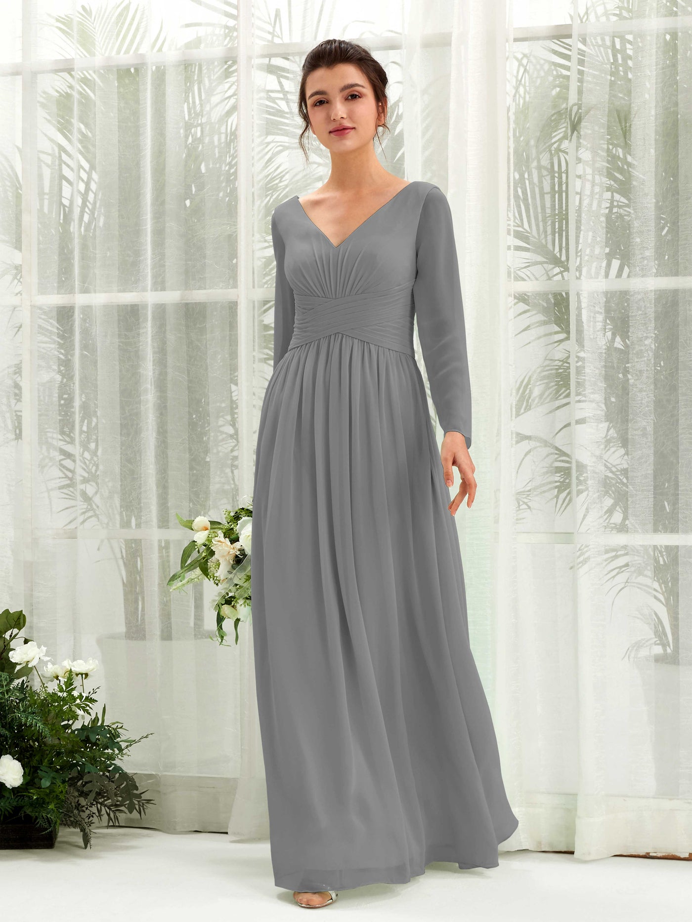 Carlyna Vestido línea A Escote en V Manga larga hasta el suelo dama de honor Gris Acero #color_gris-acero