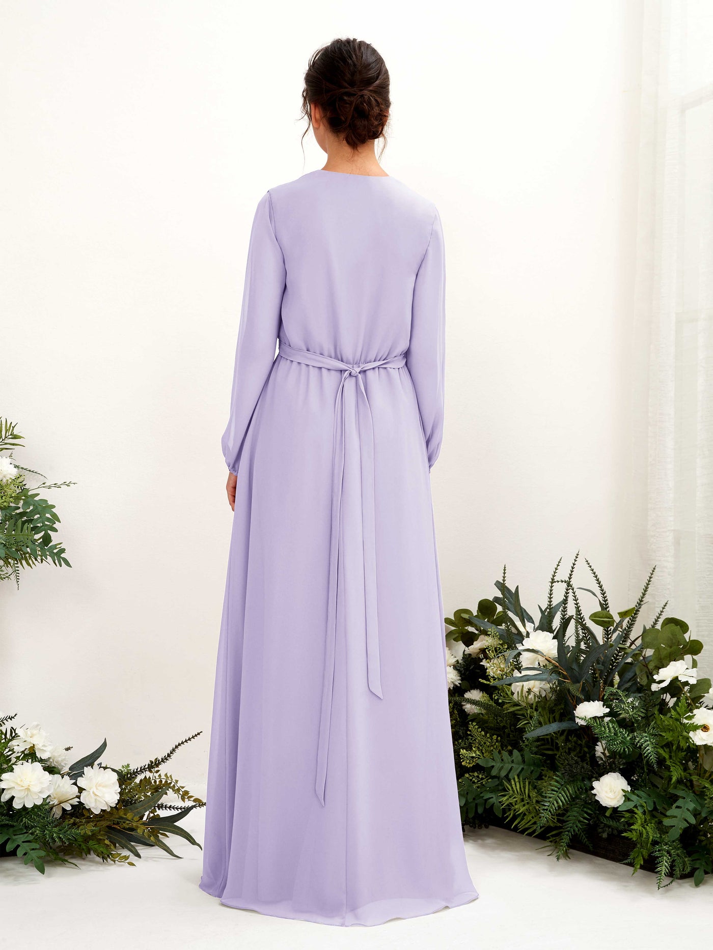 Carlyna Vestido línea A escote en V manga larga hasta el suelo dama de honor Lila #color_lila