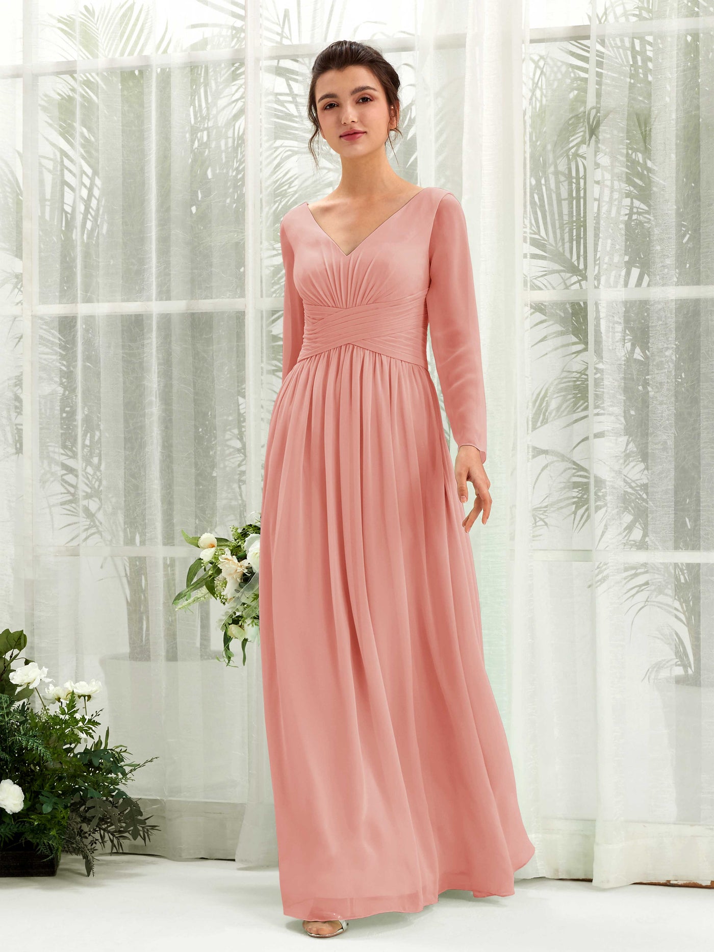 Carlyna Vestido línea A Escote en V Manga larga hasta el suelo dama de honor Rosa Champán #color_rosa-champ-n
