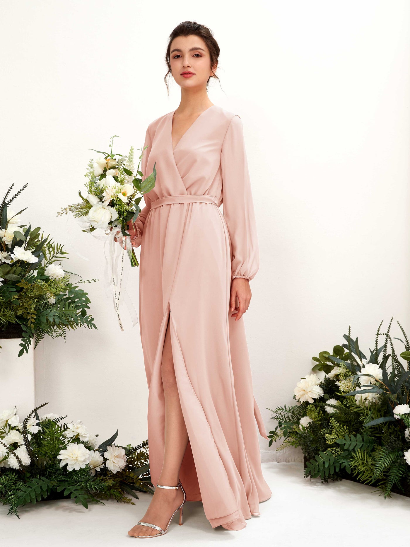 Carlyna Vestido línea A escote en V manga larga hasta el suelo dama de honor Rosa Perla #color_rosa-perla