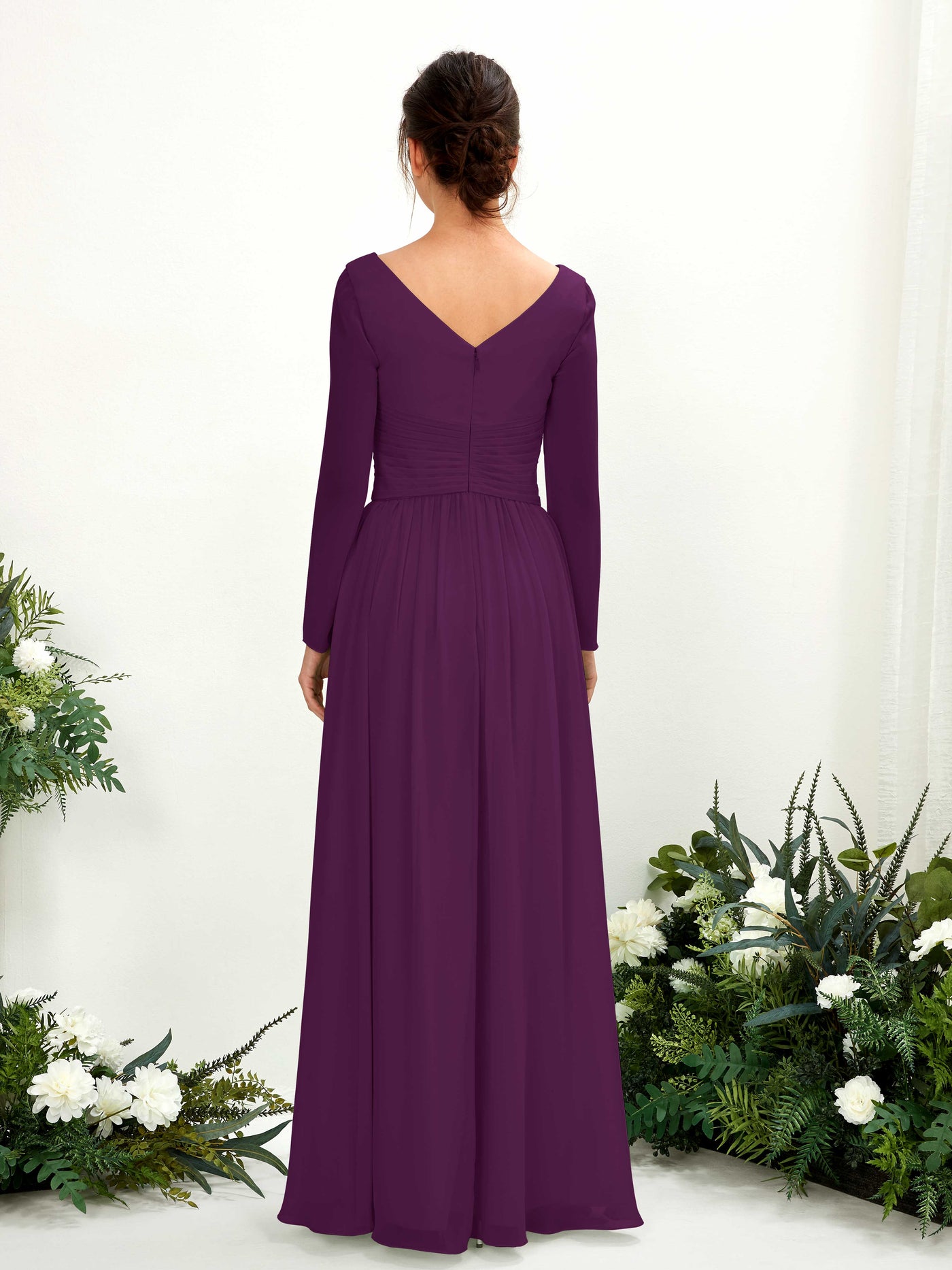 Carlyna Vestido línea A Escote en V Manga larga hasta el suelo dama de honor Uva #color_uva