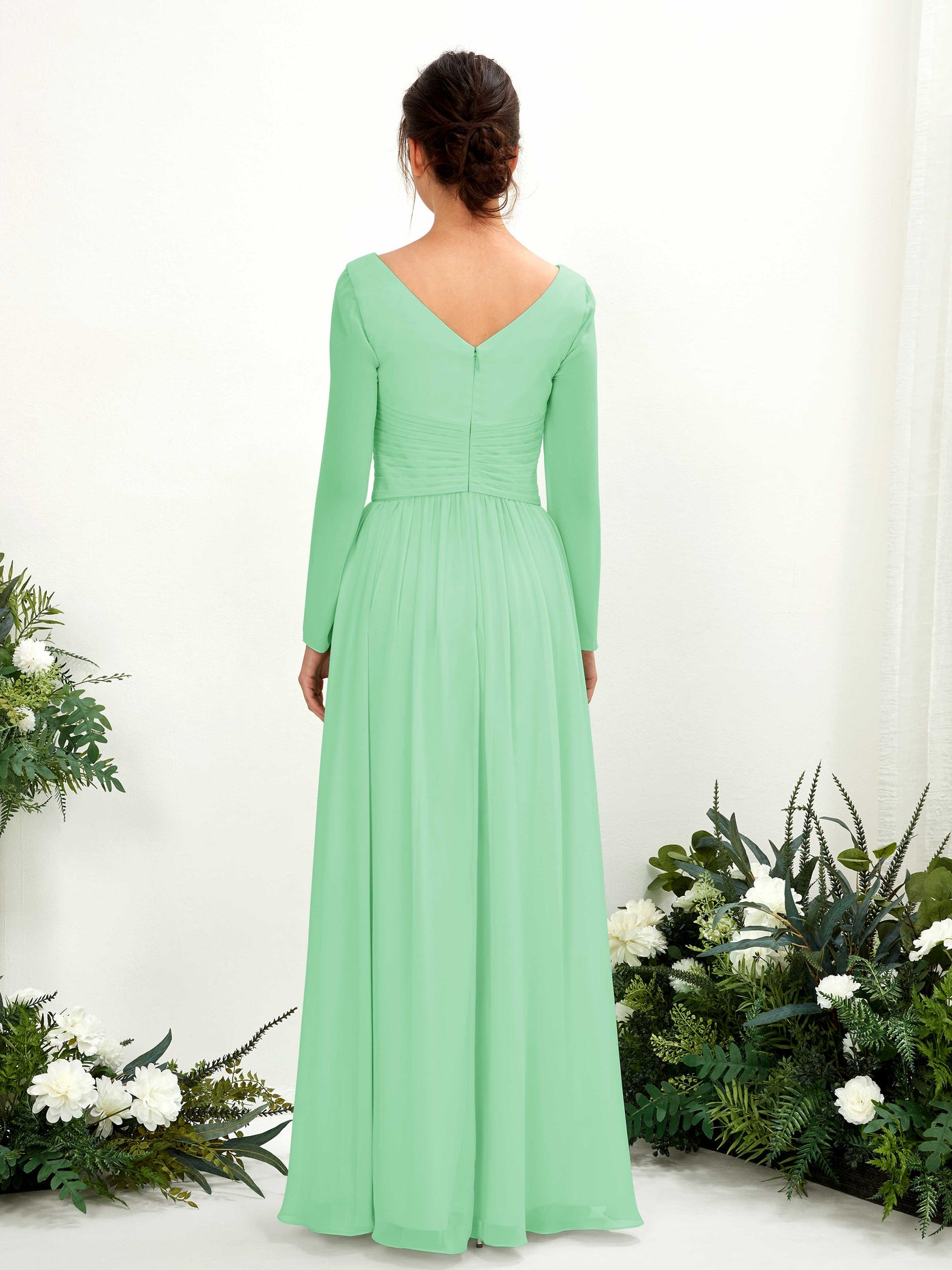 Carlyna Vestido línea A Escote en V Manga larga hasta el suelo dama de honor Verde Menta #color_verde-menta